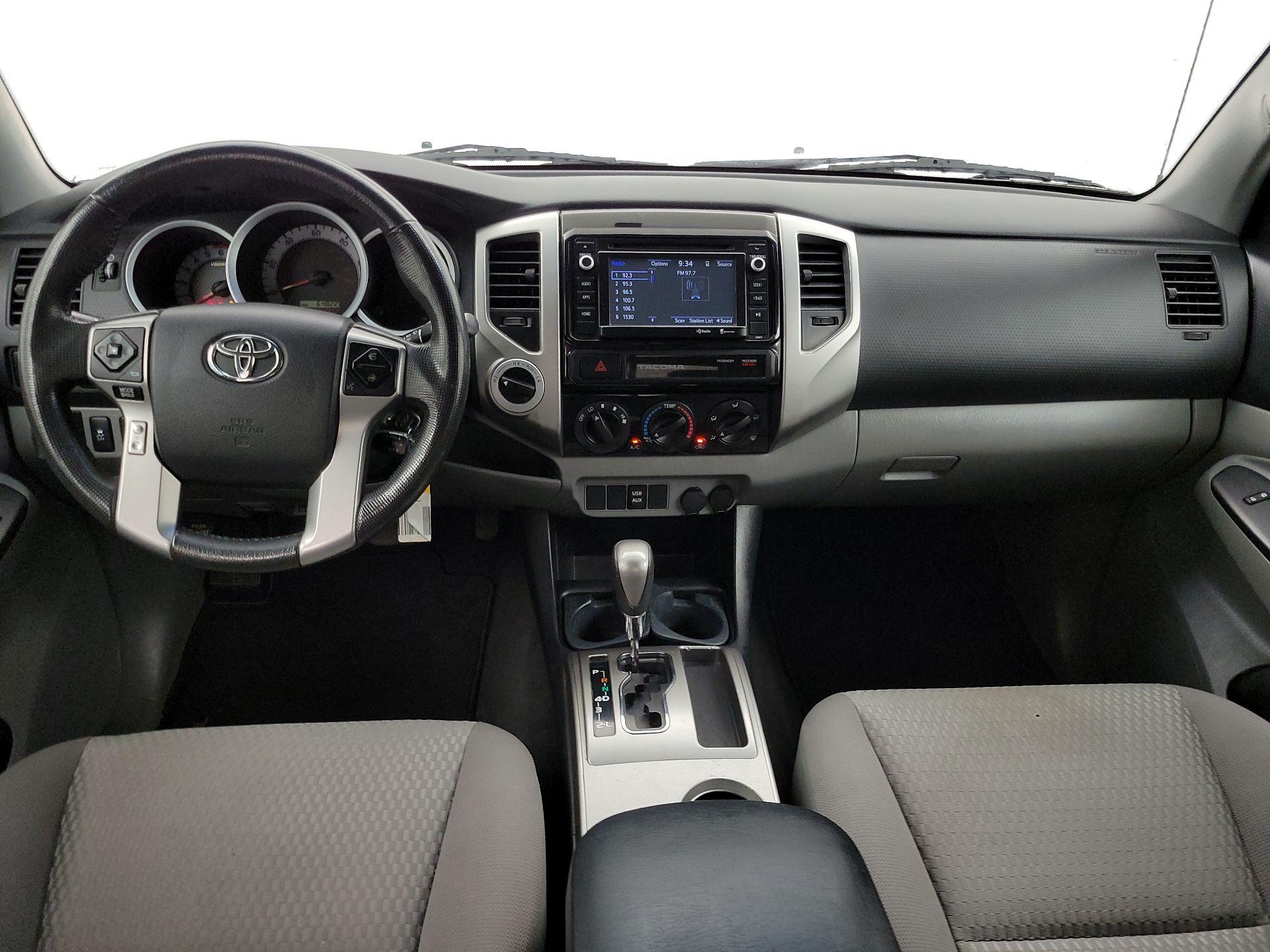 Thumbnail: 2015 Toyota Tacoma - 9