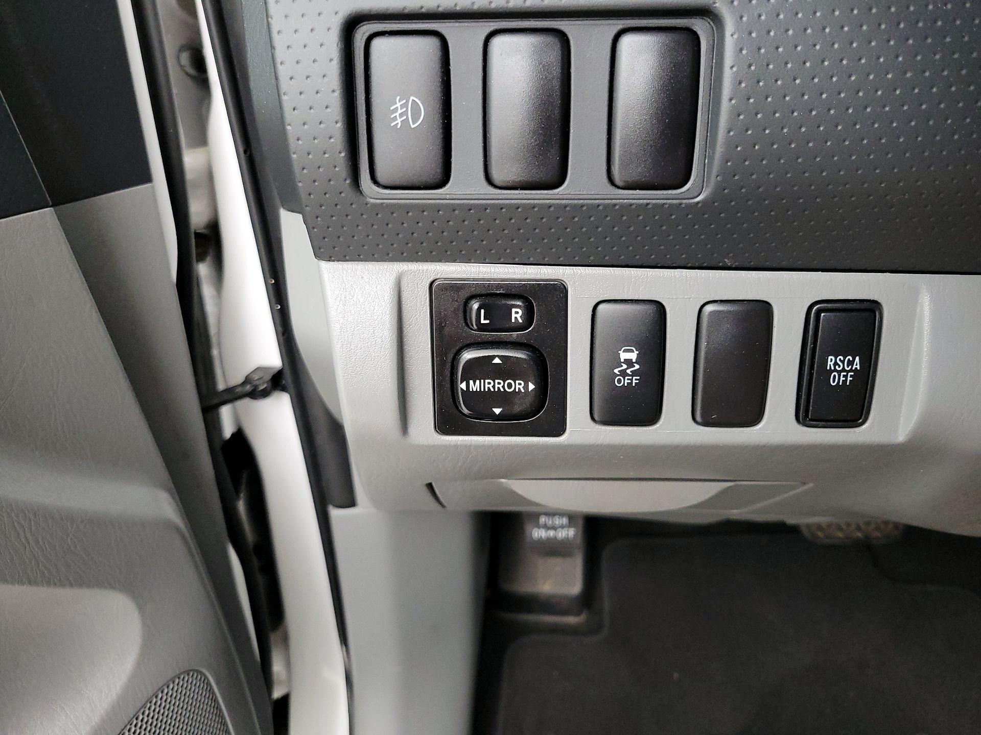 Thumbnail: 2015 Toyota Tacoma - 13