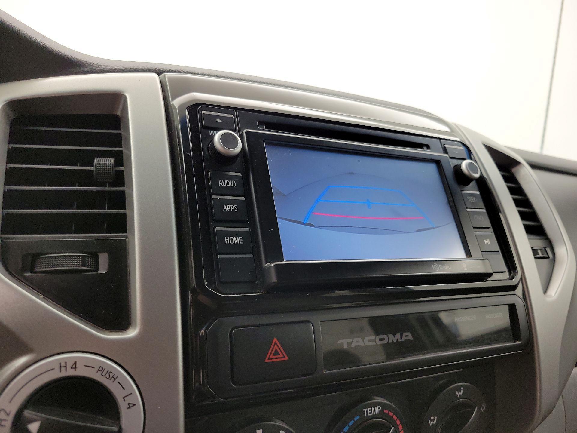 Thumbnail: 2015 Toyota Tacoma - 14