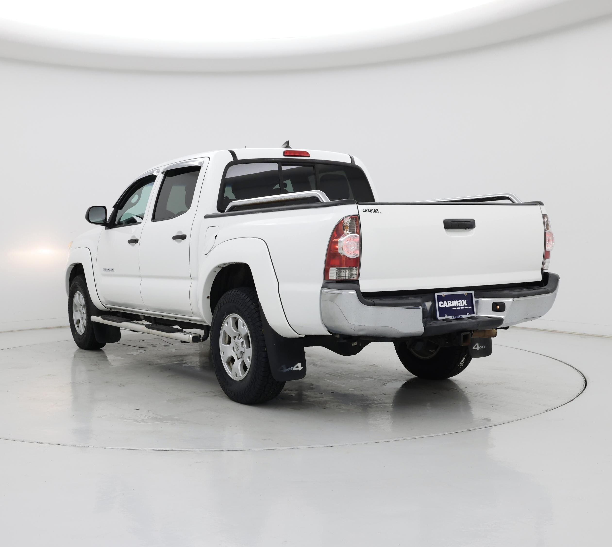 Thumbnail: 2015 Toyota Tacoma - 2