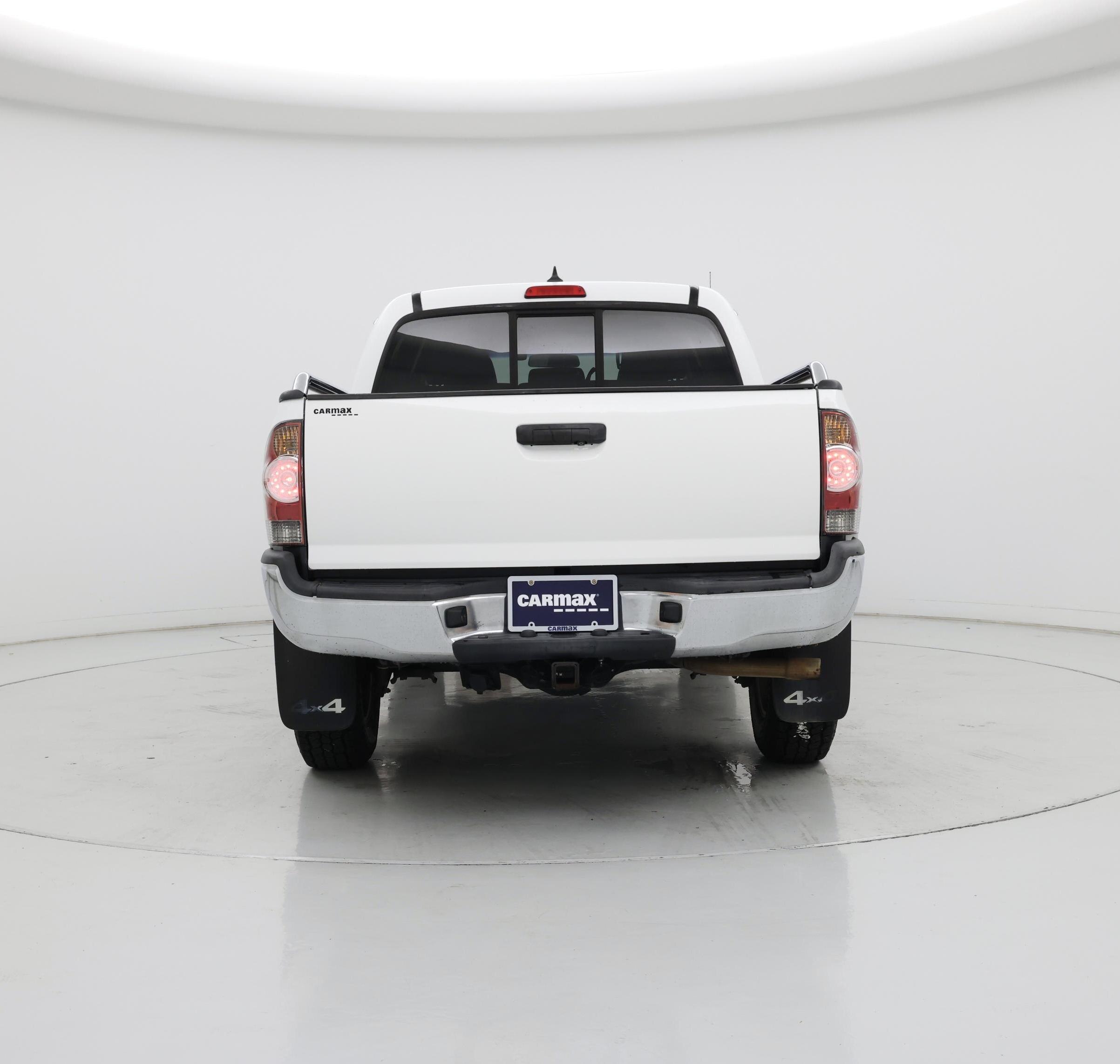 Thumbnail: 2015 Toyota Tacoma - 6