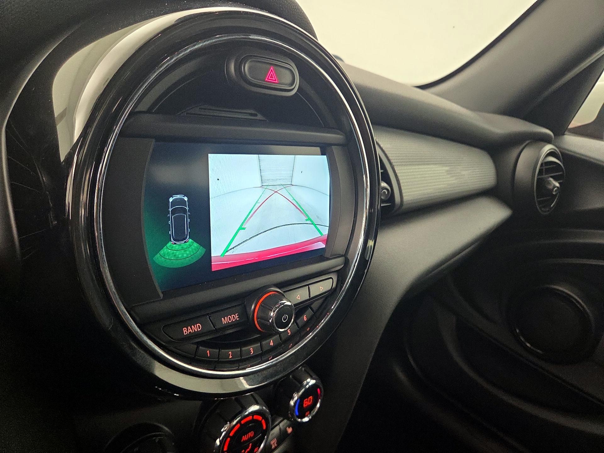 Thumbnail: 2020 MINI Cooper Hardtop - 14