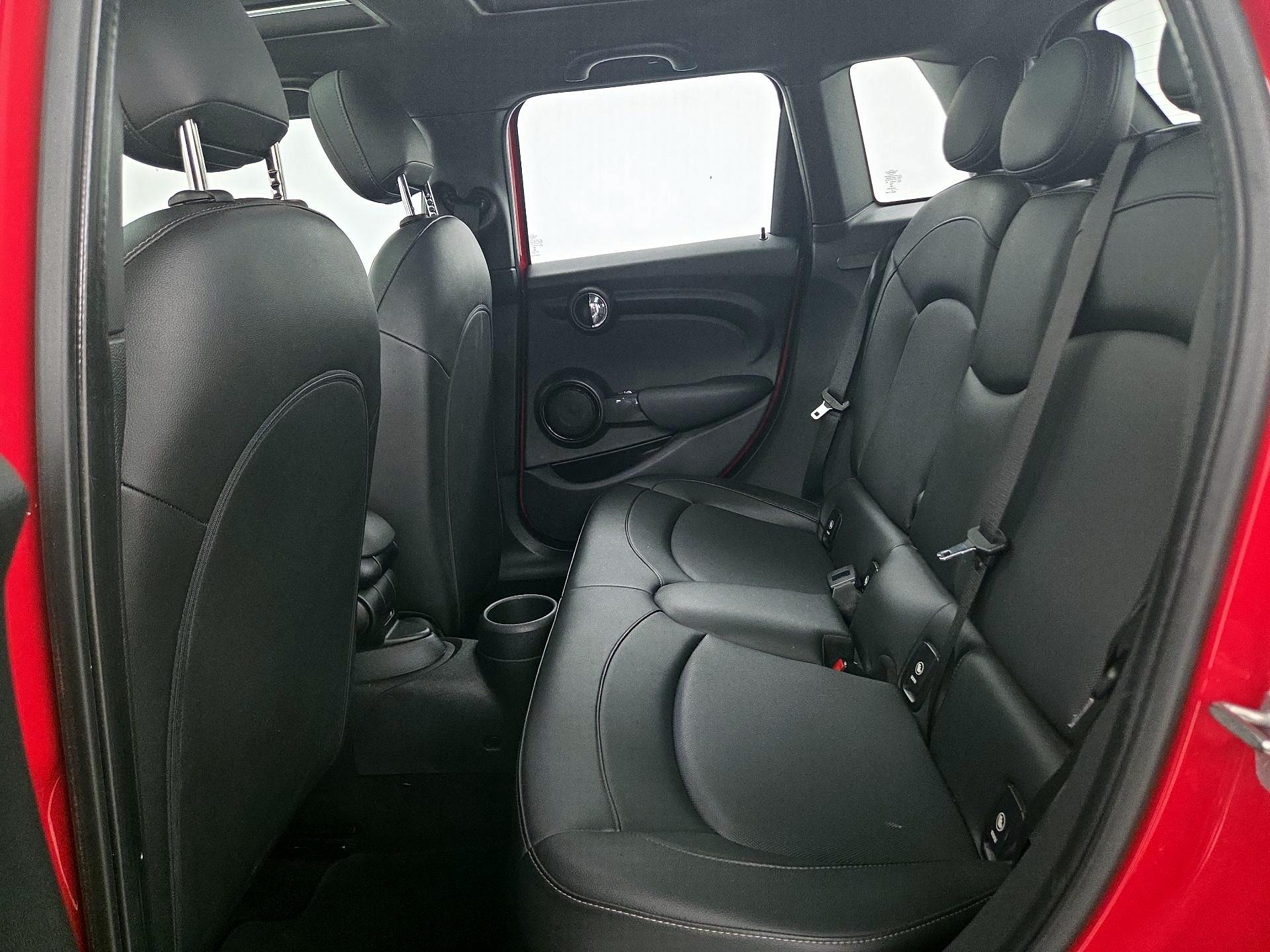 Thumbnail: 2020 MINI Cooper Hardtop - 20