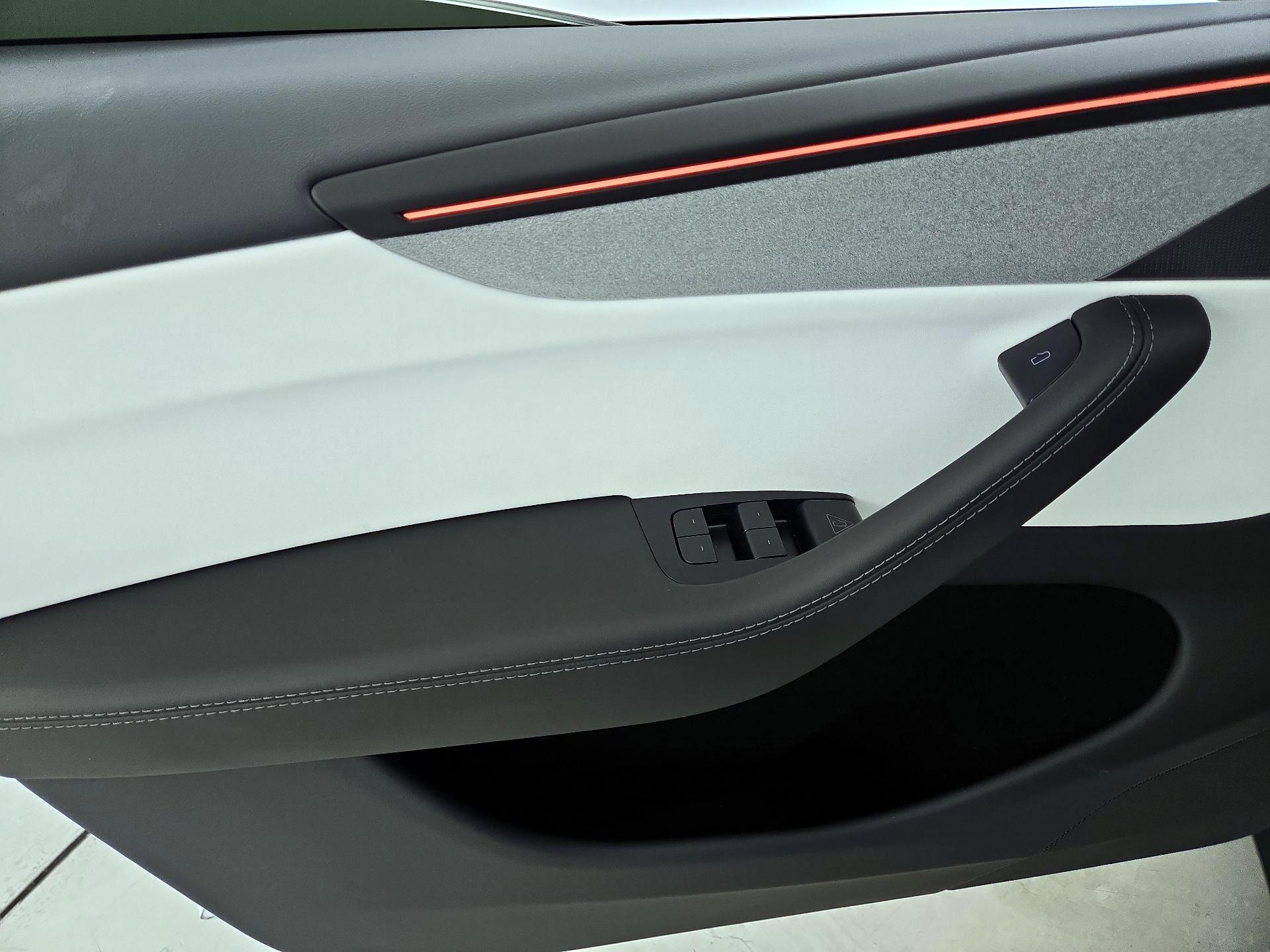 Thumbnail: 2026 Tesla Model Y - 12