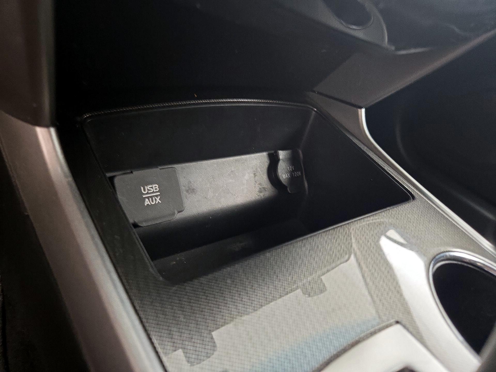 Thumbnail: 2015 Nissan Altima - 18