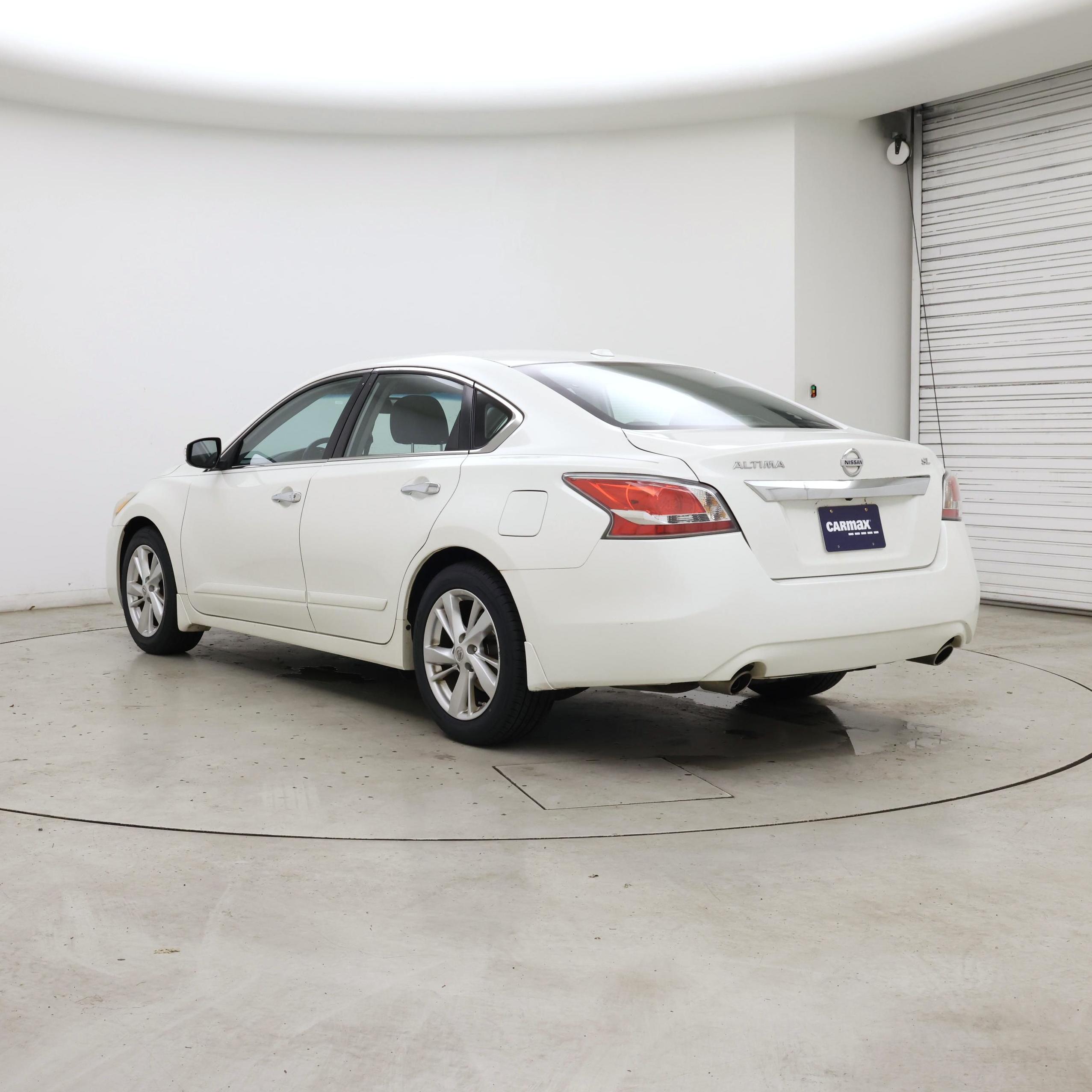 Thumbnail: 2015 Nissan Altima - 2