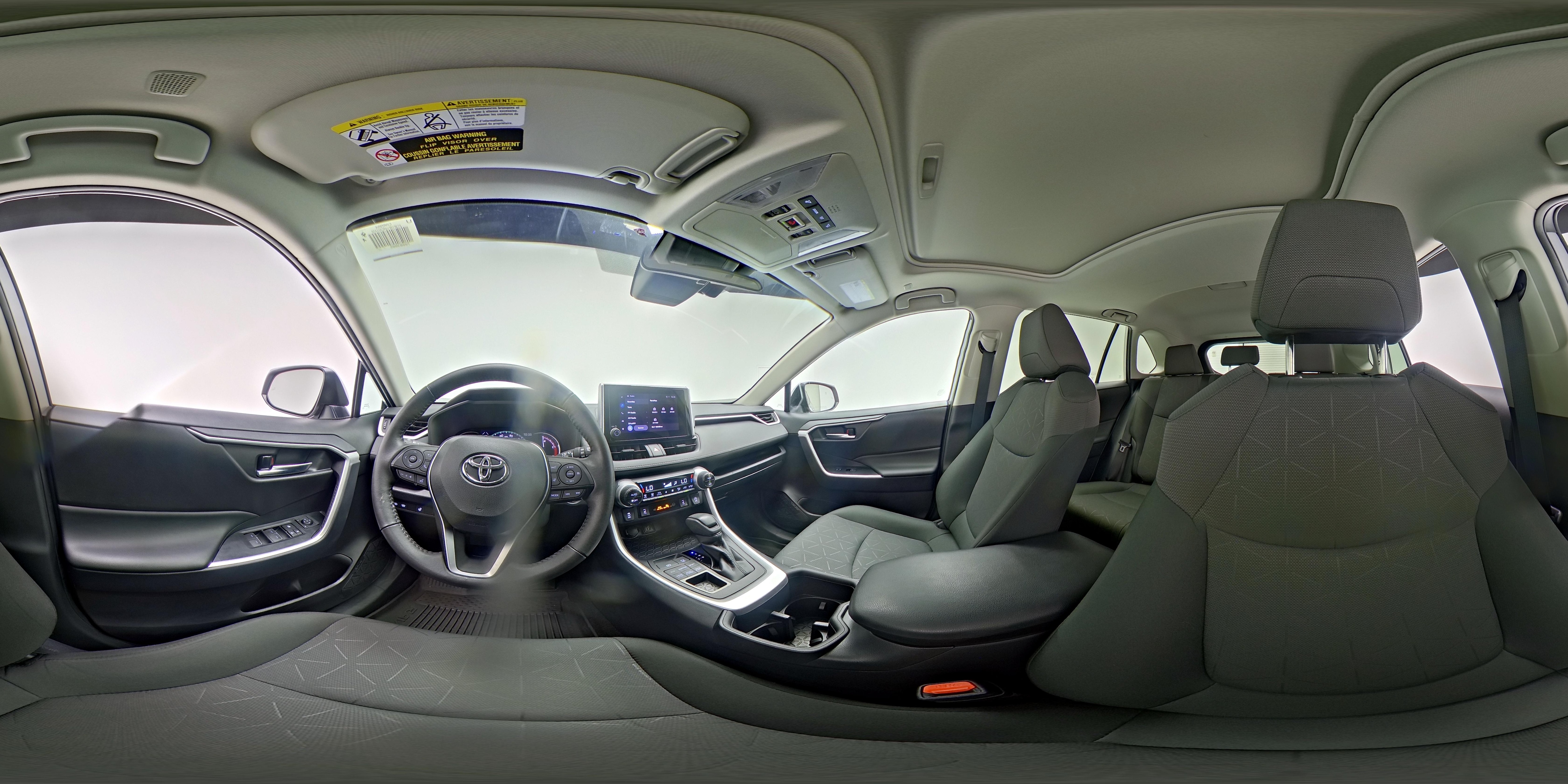 2024 Toyota RAV4 XLE - Photo 26