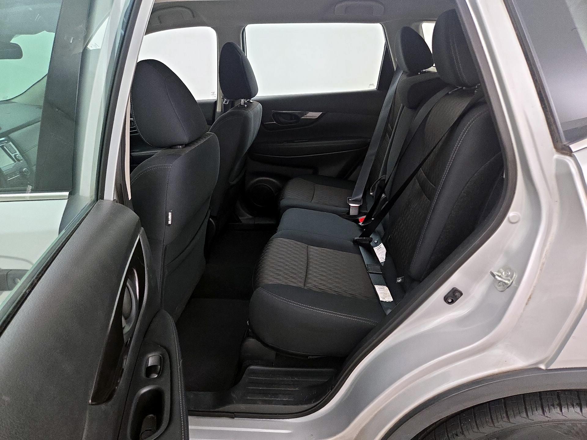 Thumbnail: 2019 Nissan Rogue - 19