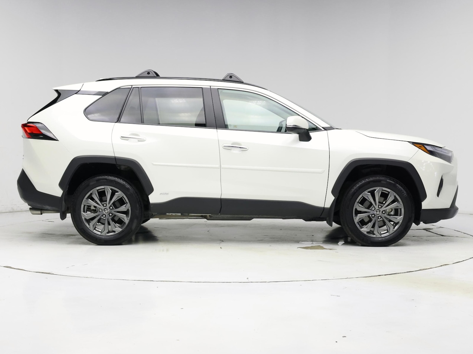 2022 Toyota RAV4 Limited - Photo 8
