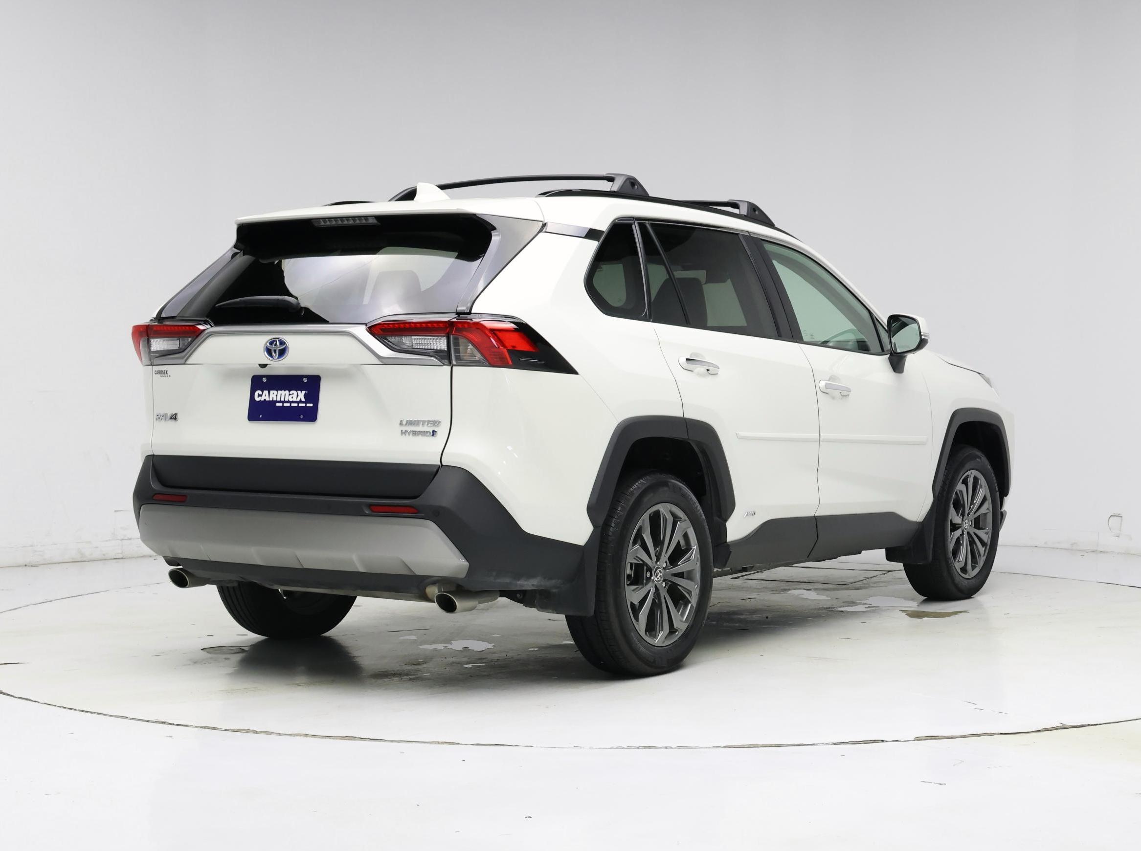 Thumbnail: 2022 Toyota RAV4 - 8