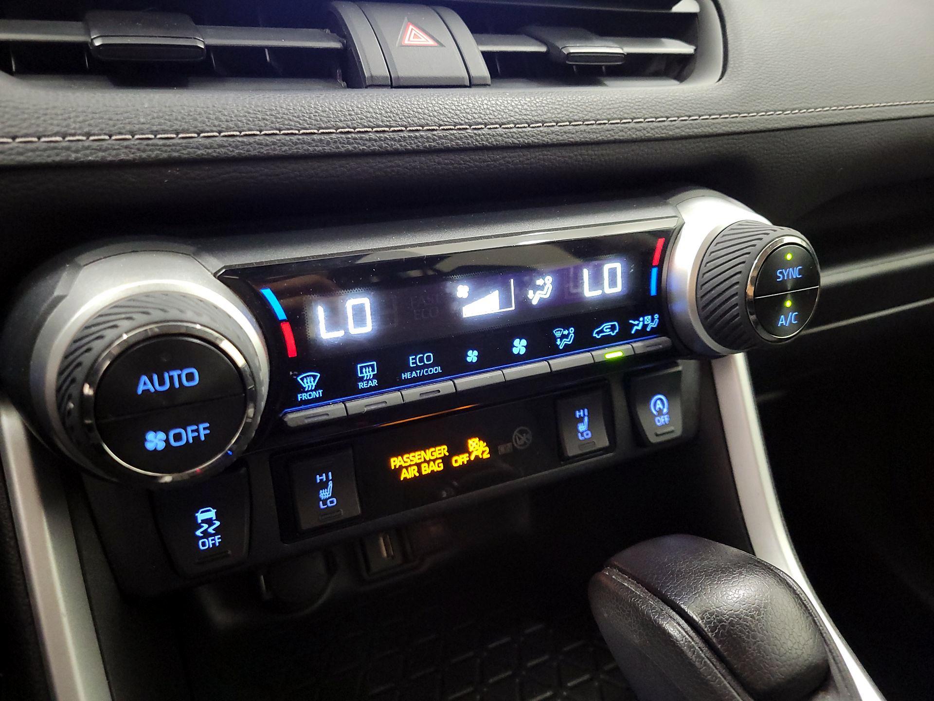 Thumbnail: 2021 Toyota RAV4 - 16