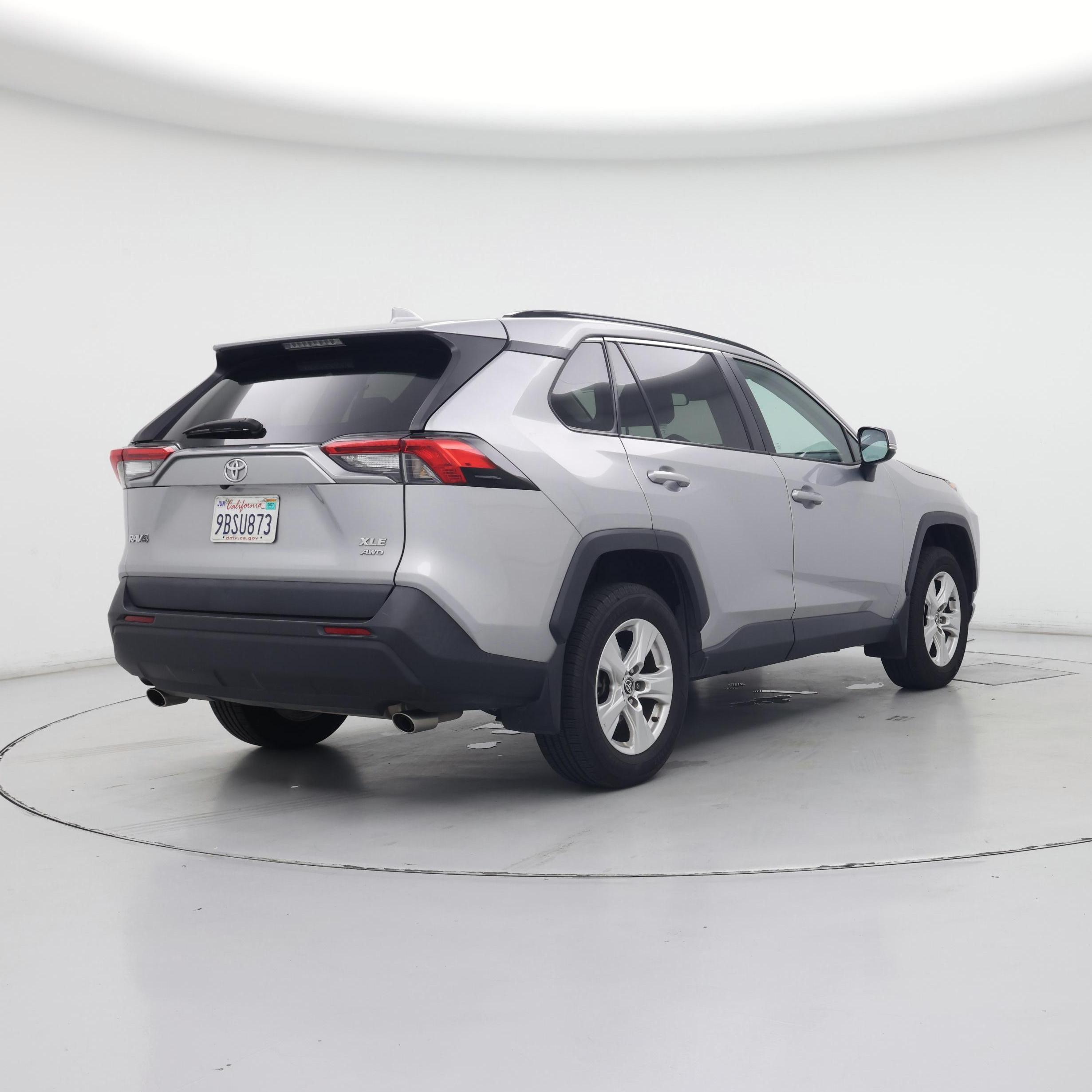 Thumbnail: 2021 Toyota RAV4 - 8