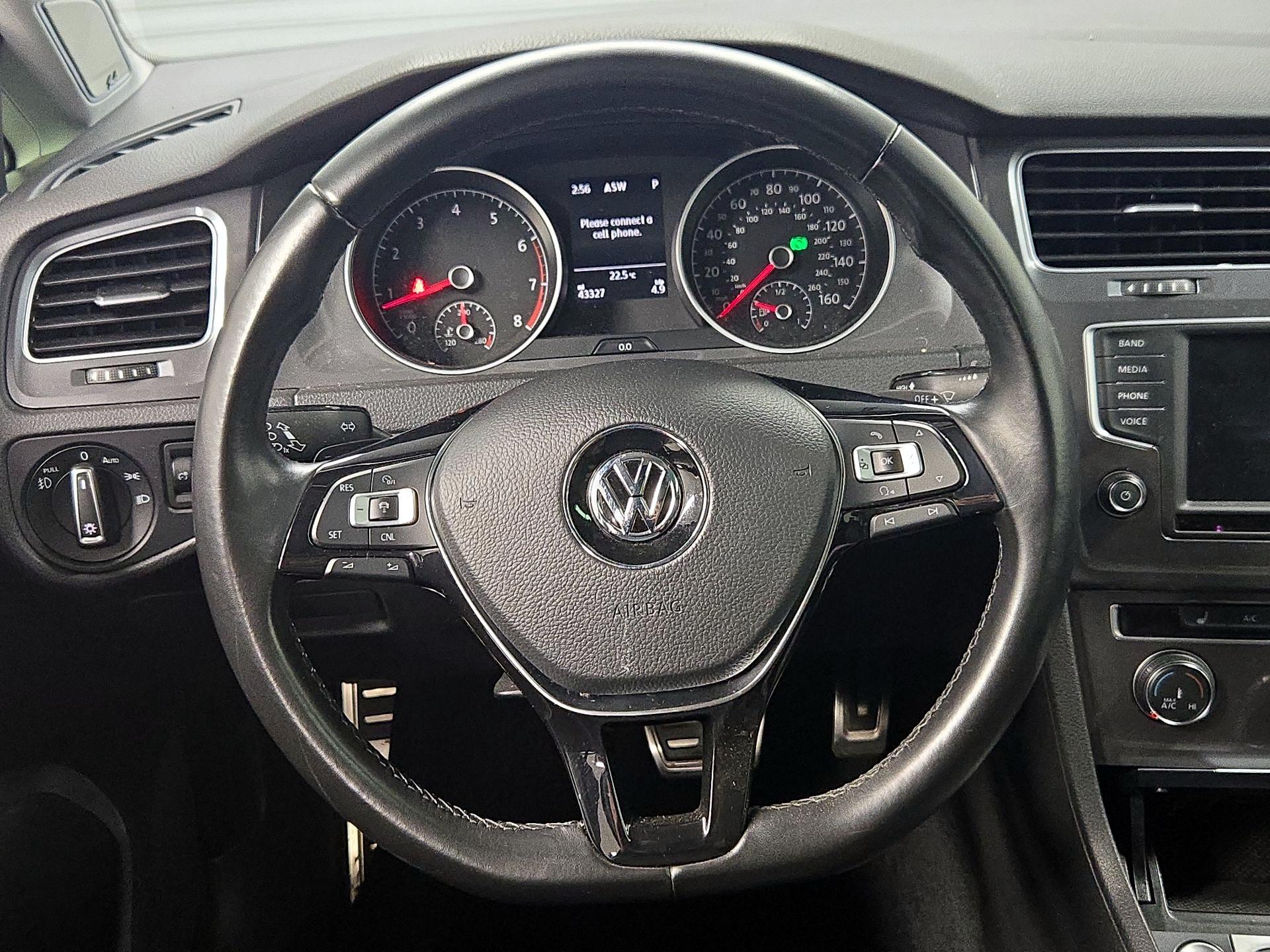 Thumbnail: 2017 Volkswagen Golf - 10