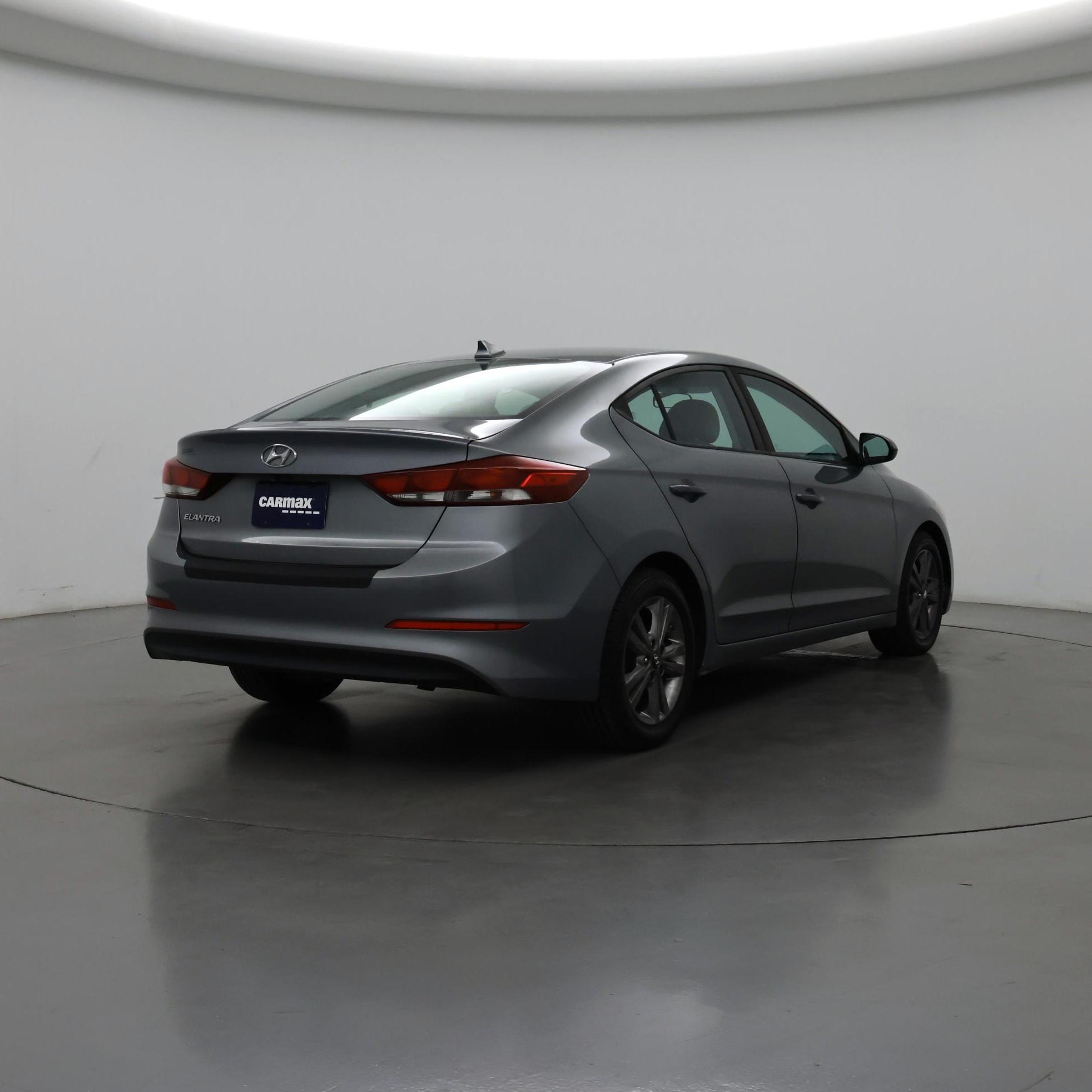 Thumbnail: 2017 Hyundai Elantra - 8