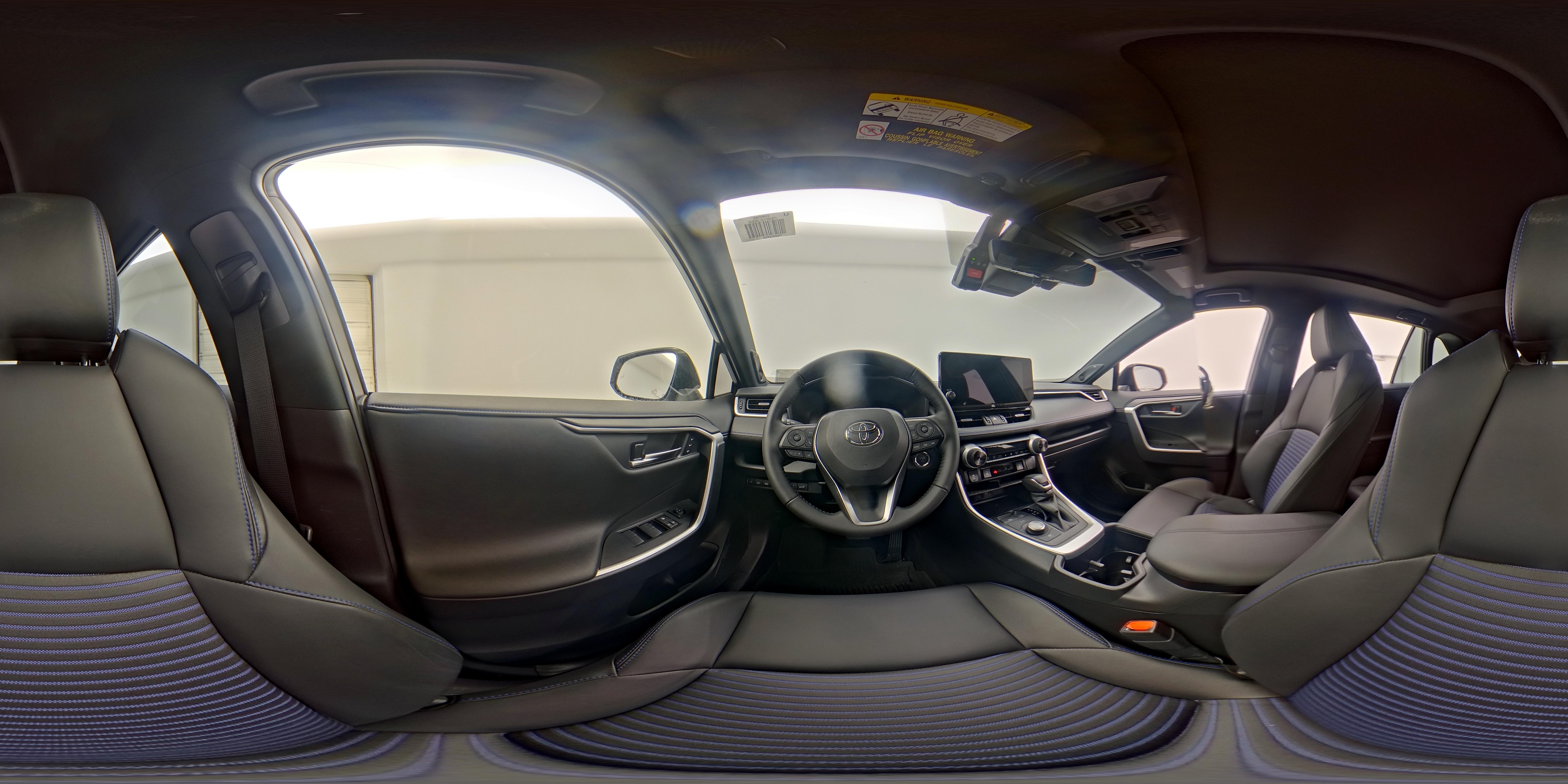 2025 Toyota RAV4 XSE - Photo 27