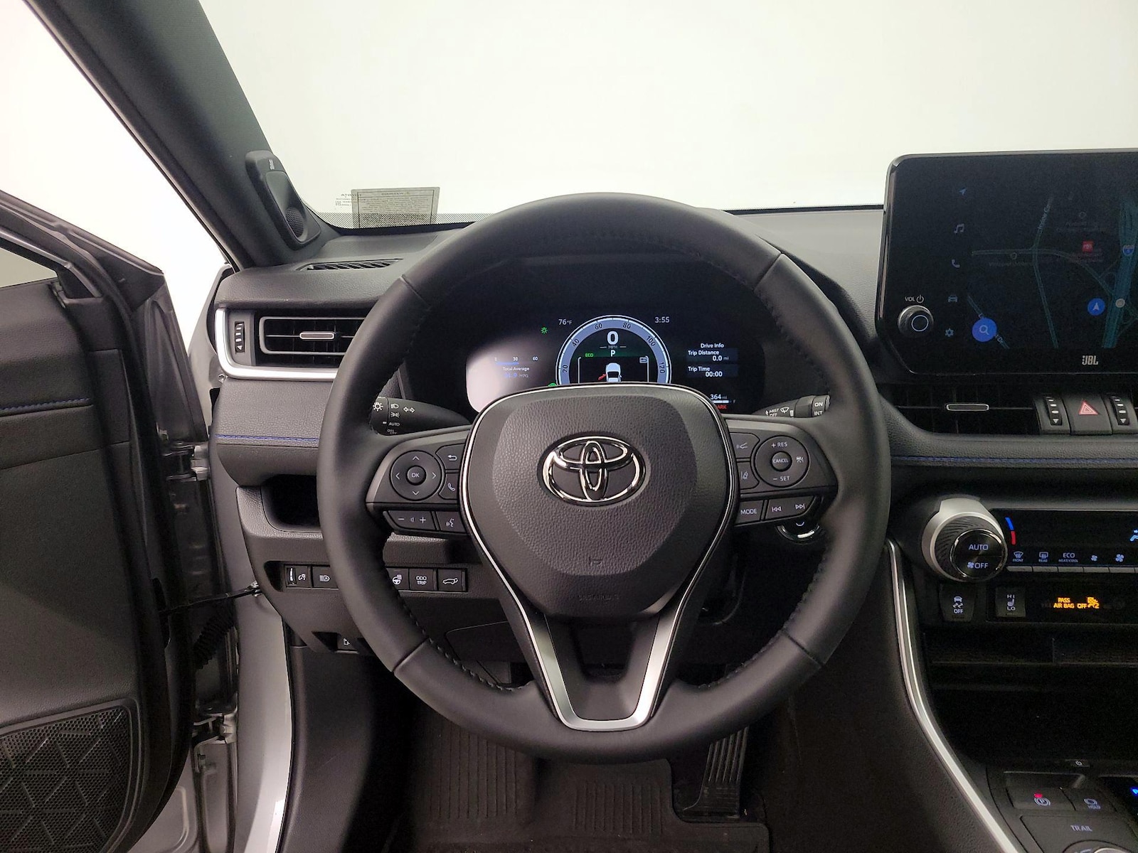 2025 Toyota RAV4 XSE - Photo 11