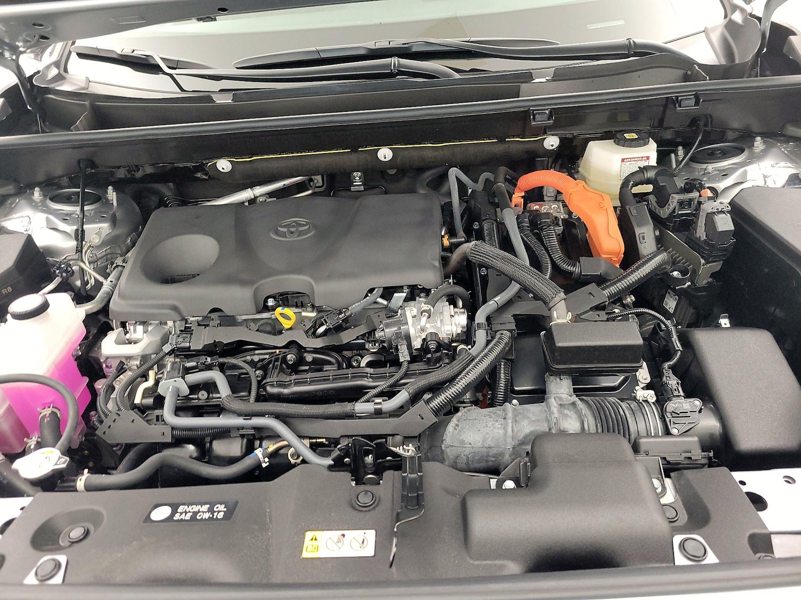 2025 Toyota RAV4 XSE - Photo 23