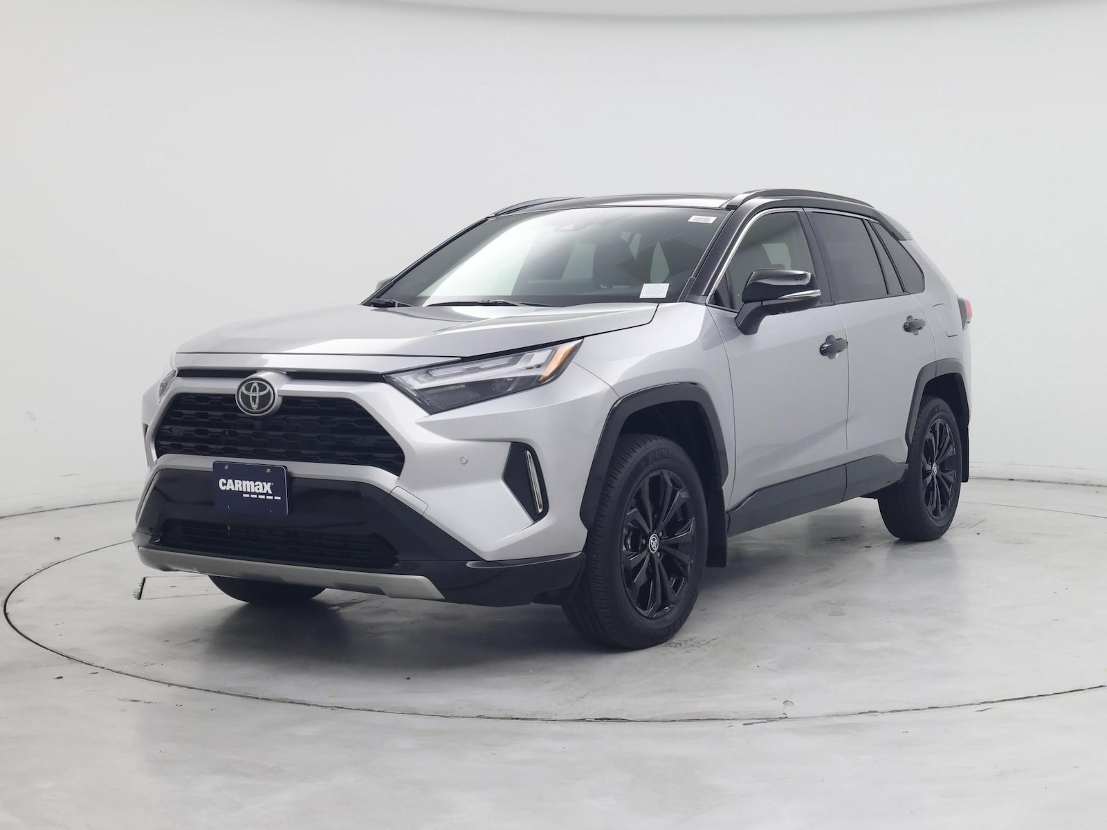 2025 Toyota RAV4 XSE - Photo 5
