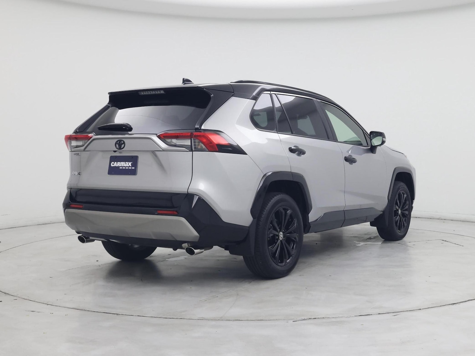 2025 Toyota RAV4 XSE - Photo 9