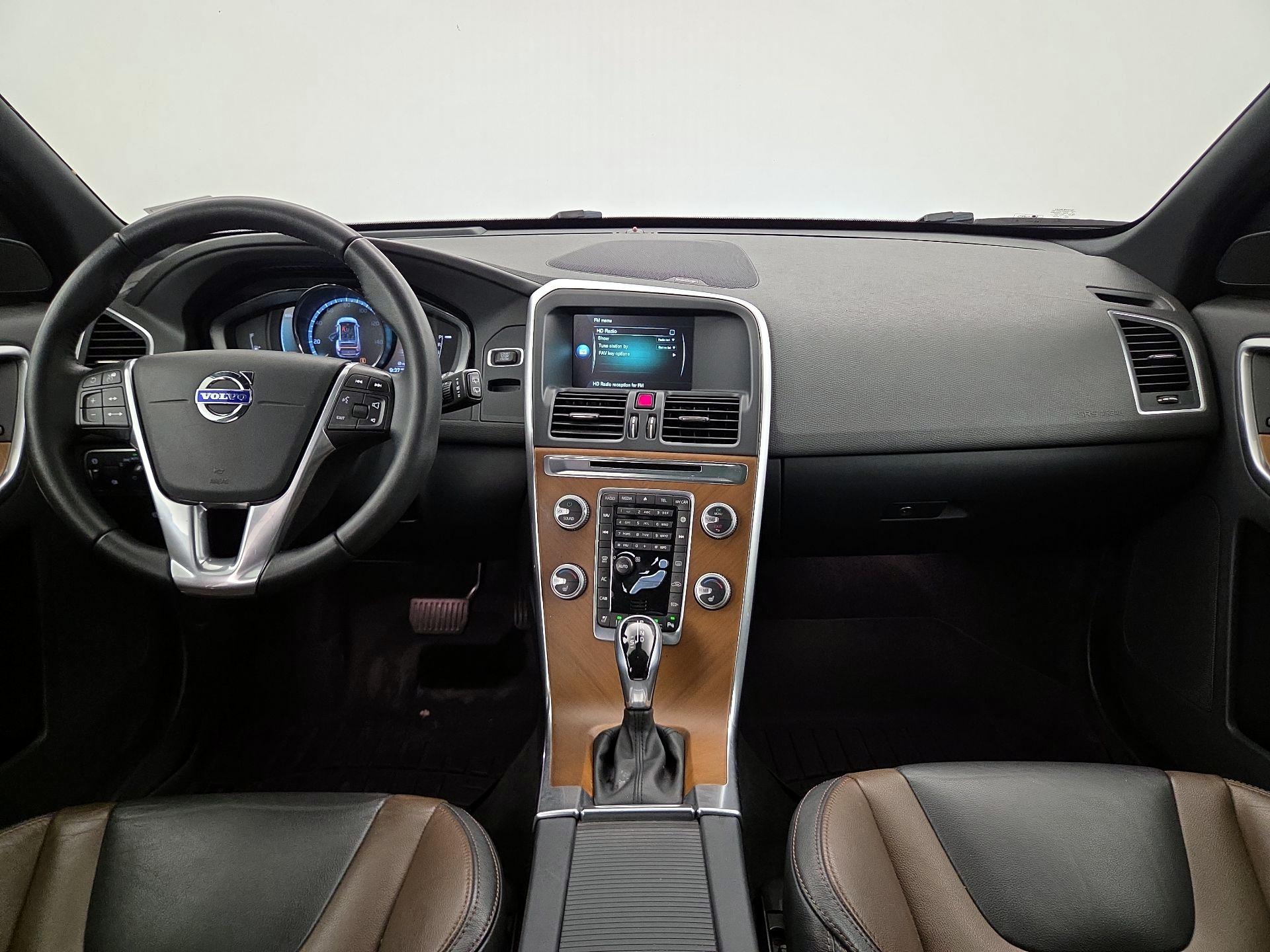 Thumbnail: 2016 Volvo XC60 - 9