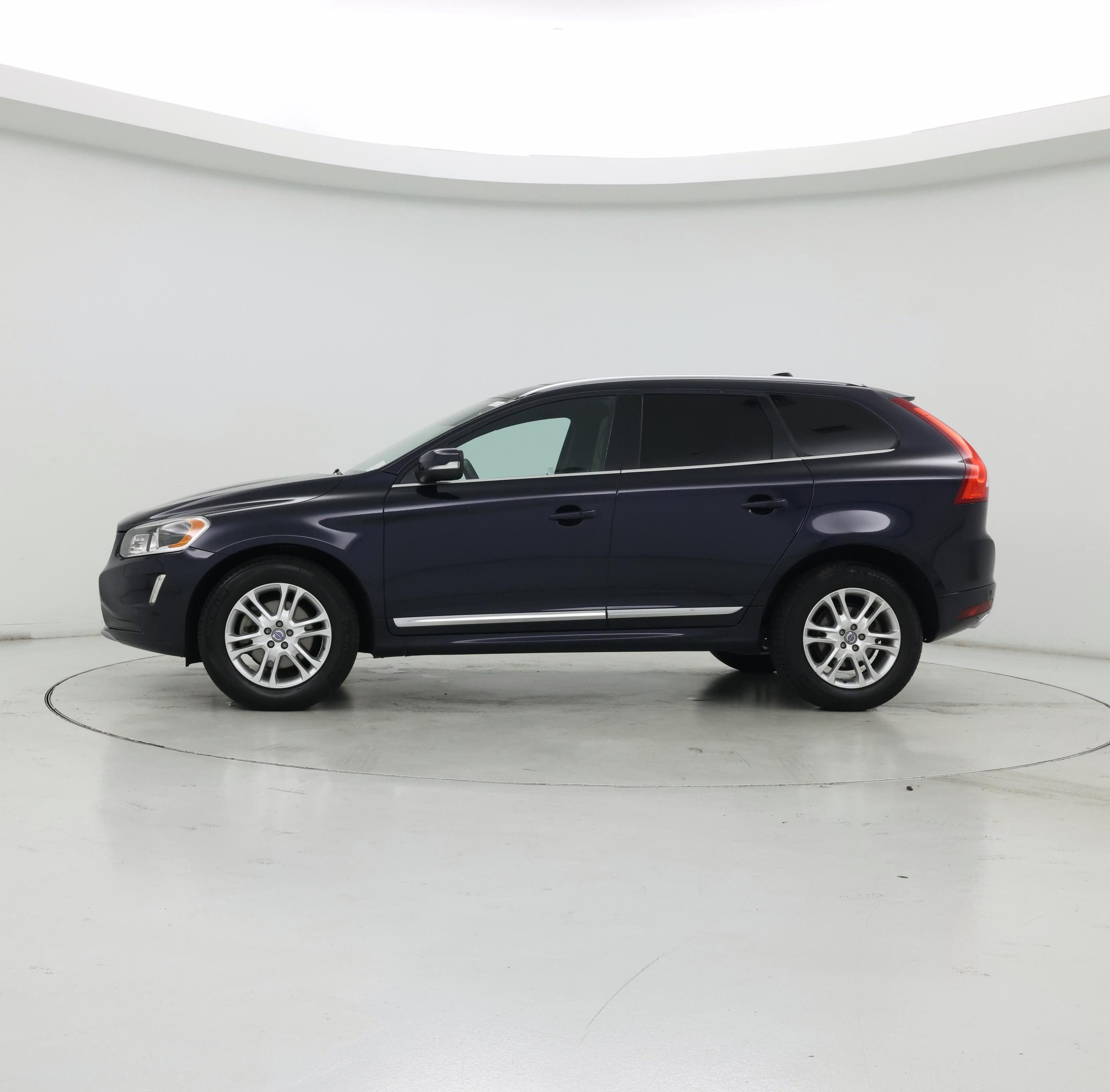 Thumbnail: 2016 Volvo XC60 - 3