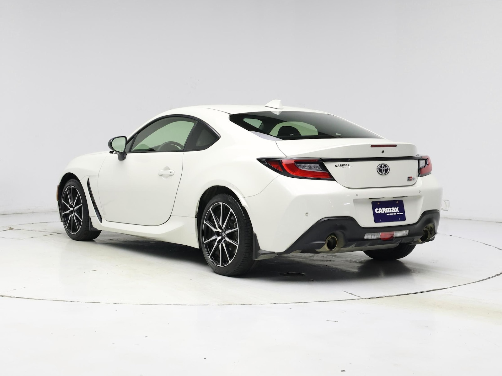 2023 Toyota GR86 Base - Photo 3