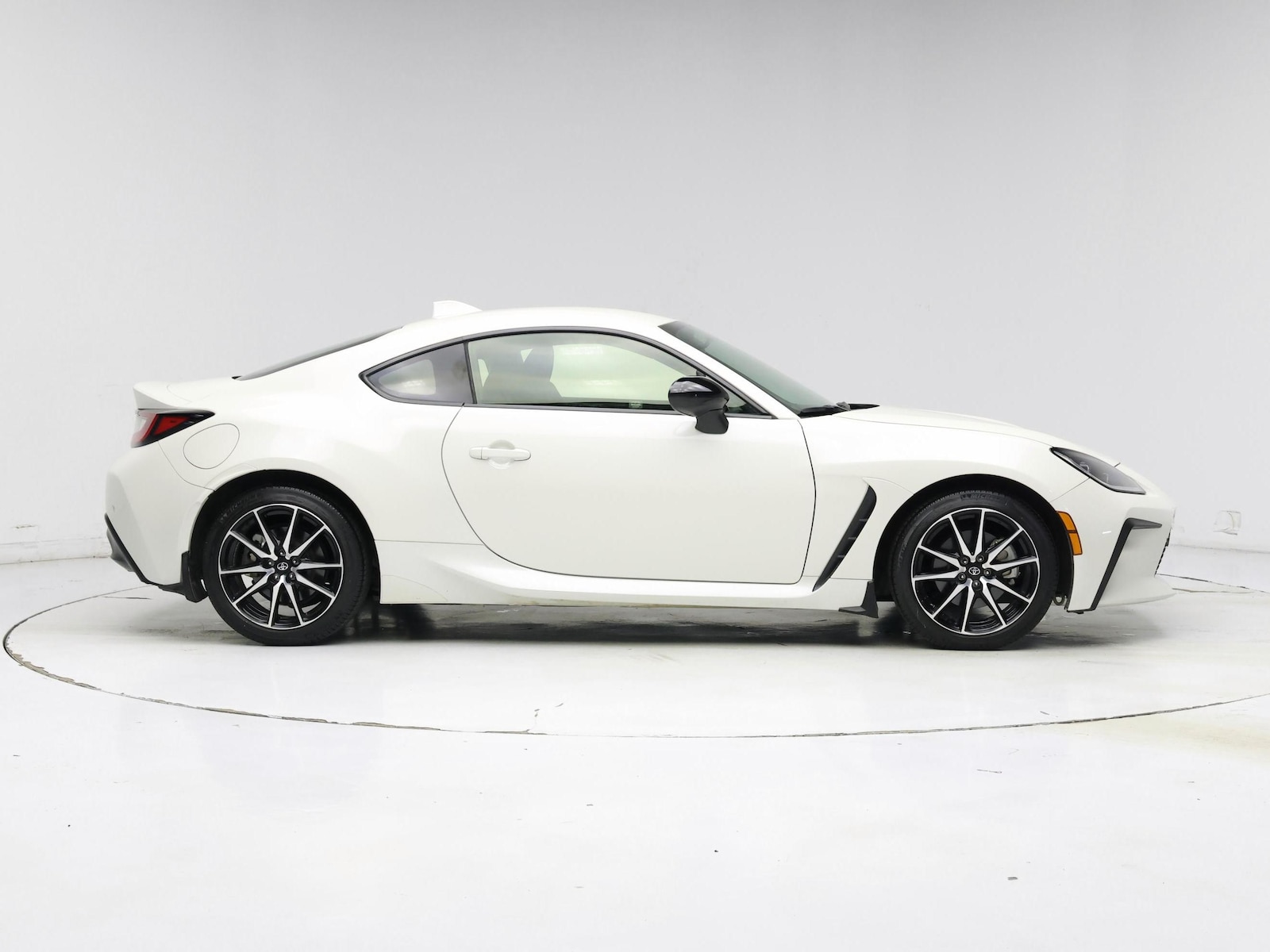 2023 Toyota GR86 Base - Photo 8