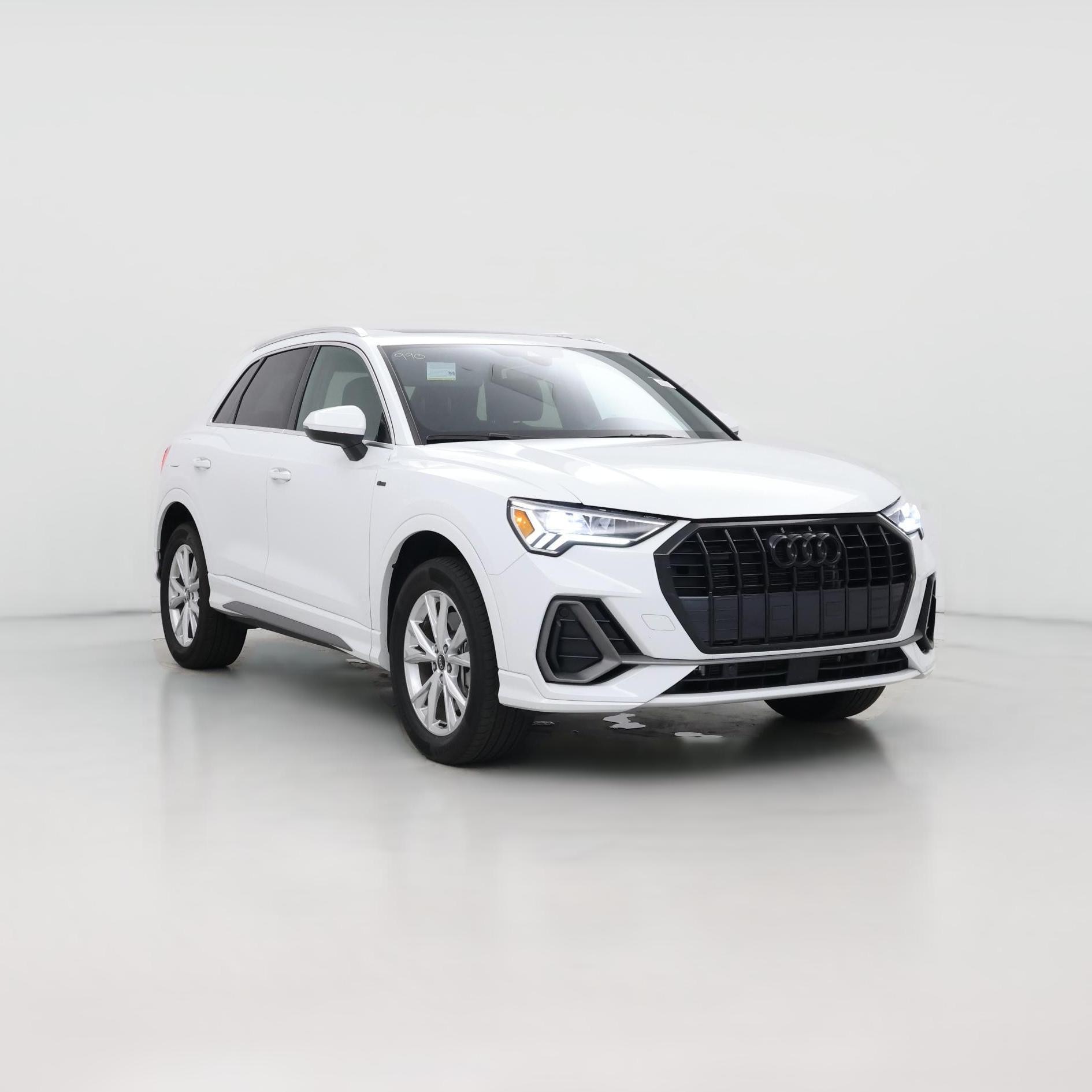 Thumbnail: 2023 Audi Q3 - 1