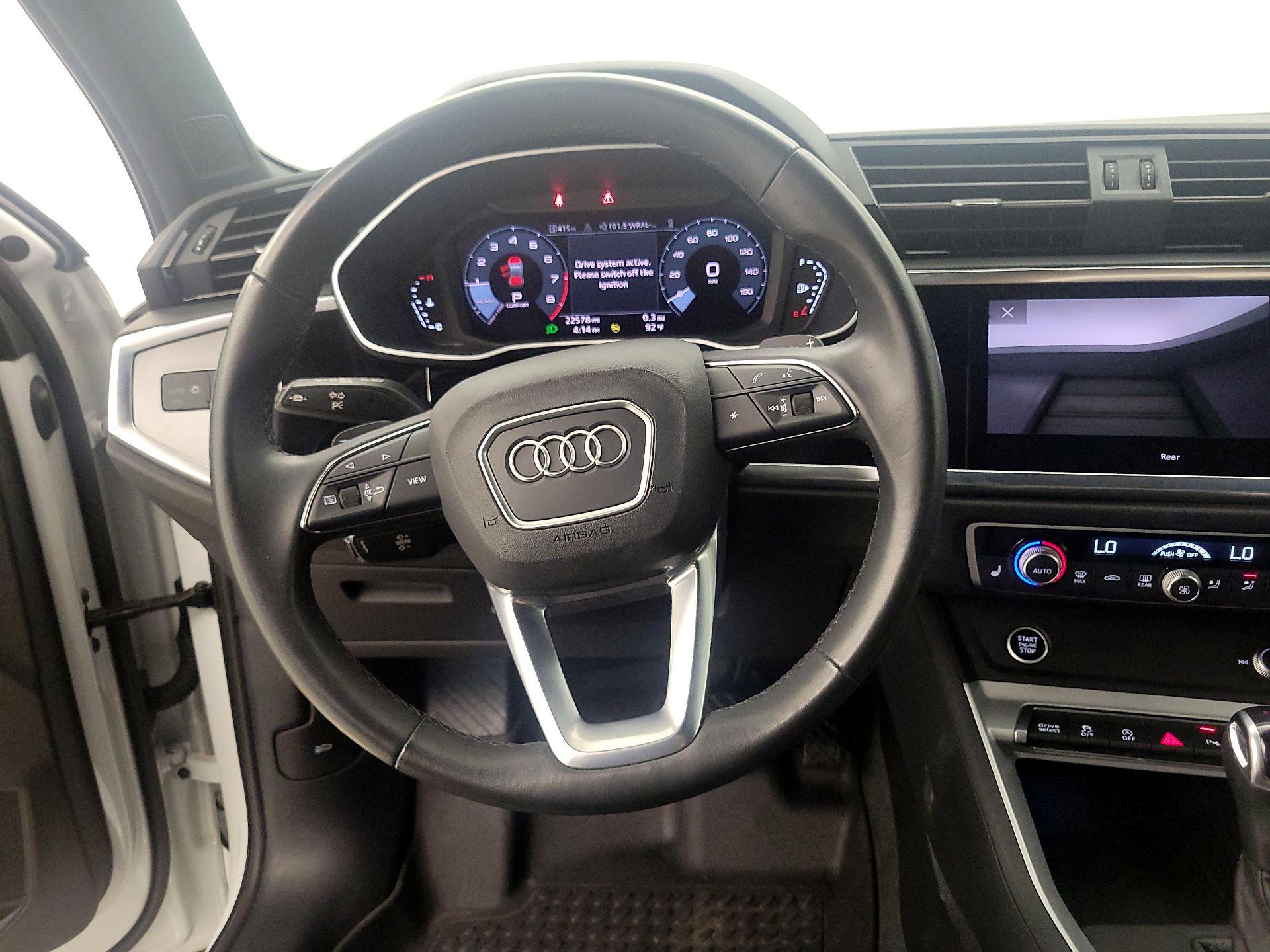 Thumbnail: 2023 Audi Q3 - 10