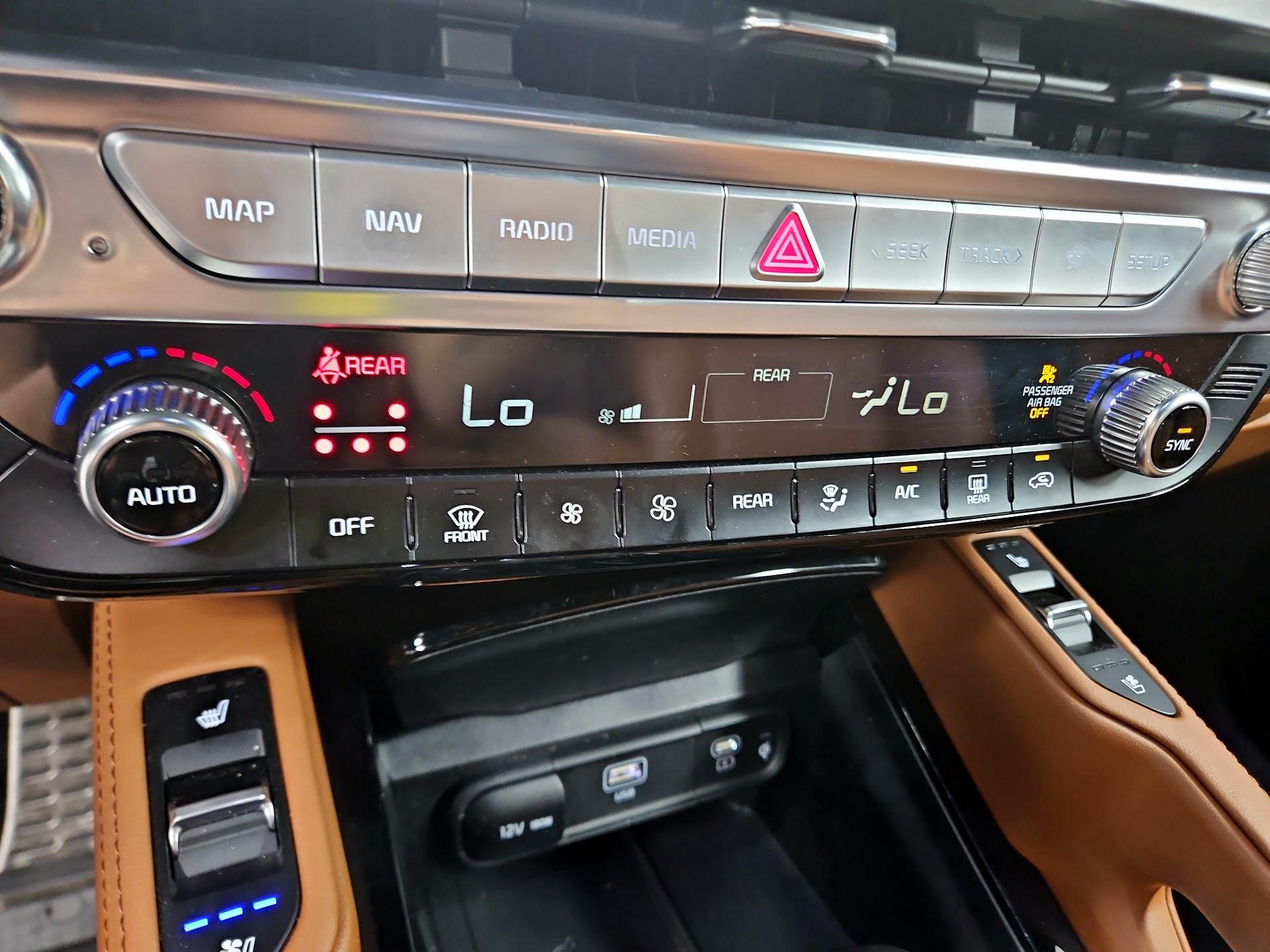 Thumbnail: 2023 Kia Telluride - 17