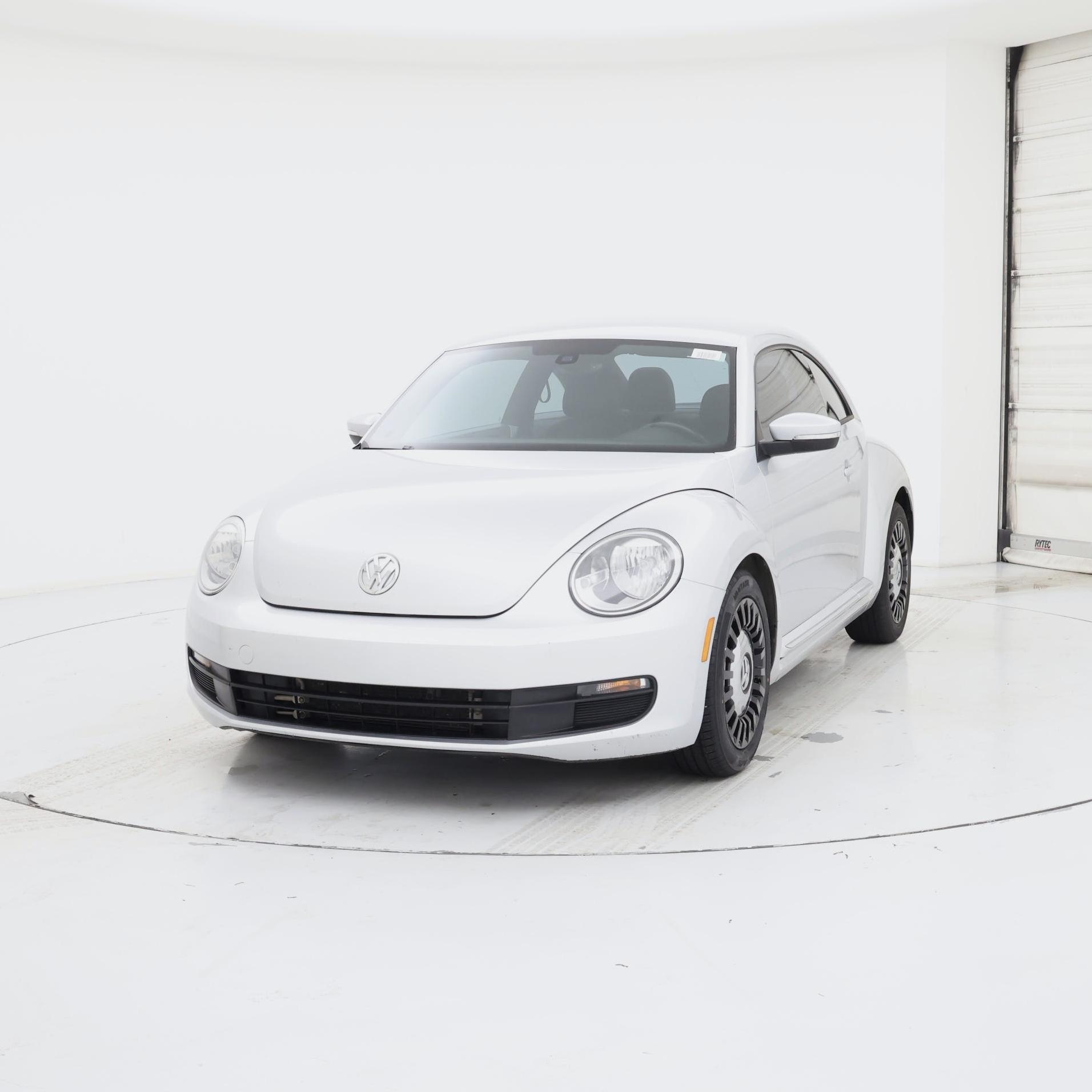 Thumbnail: 2016 Volkswagen Beetle - 4