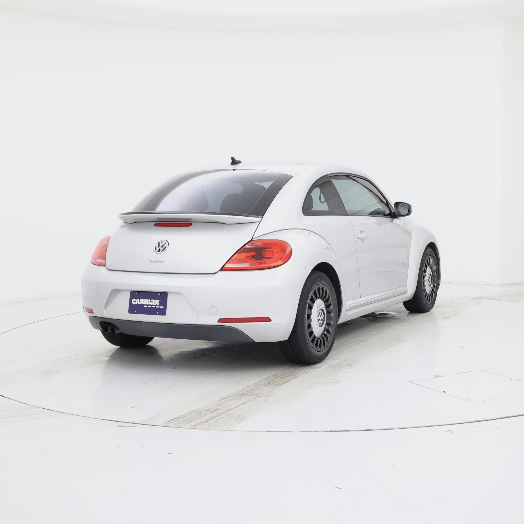 Thumbnail: 2016 Volkswagen Beetle - 8