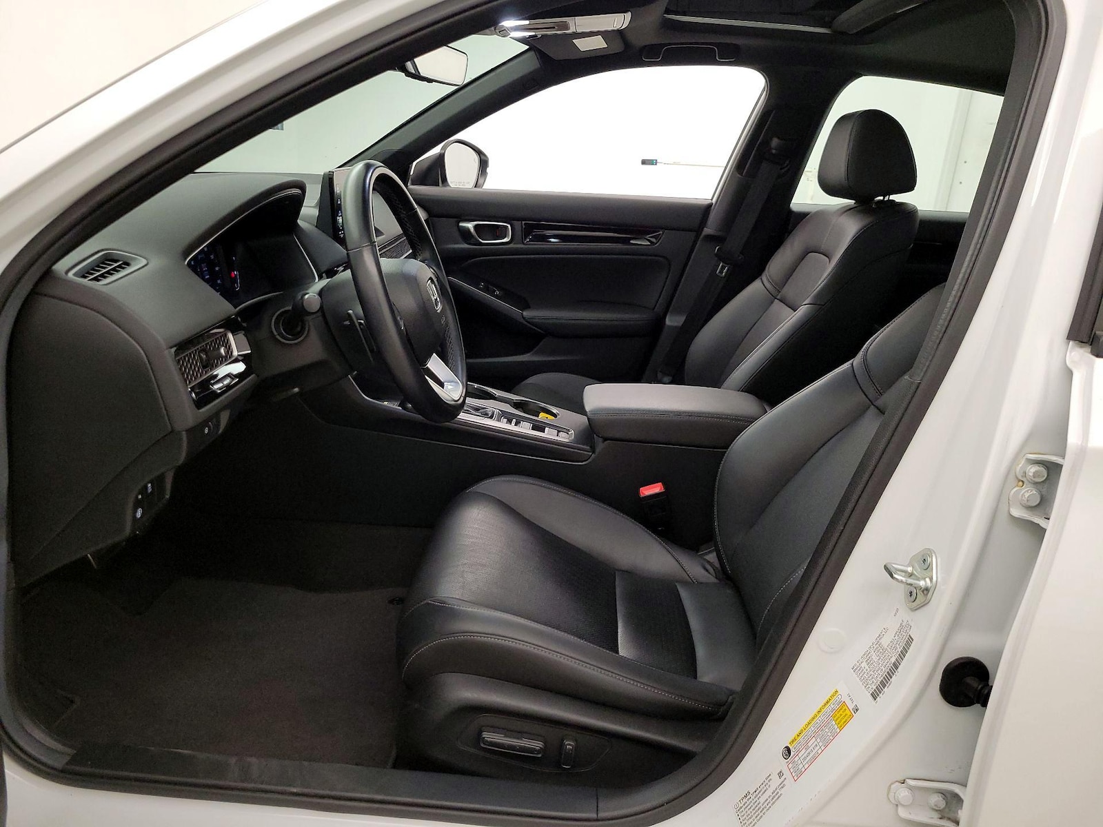 2024 Honda Civic Hatchback Sport Touring - Photo 12
