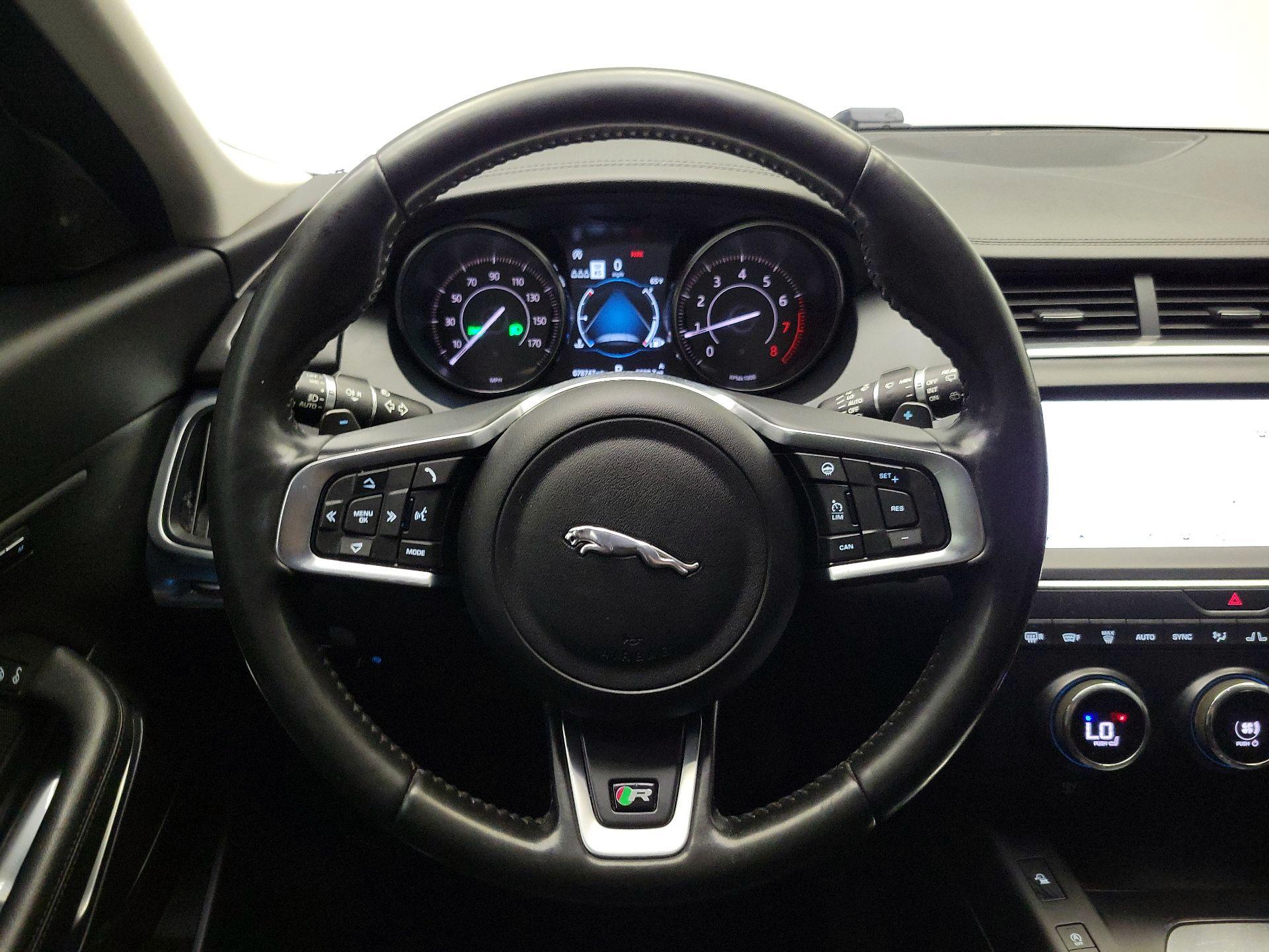 Thumbnail: 2020 Jaguar E-Pace - 10