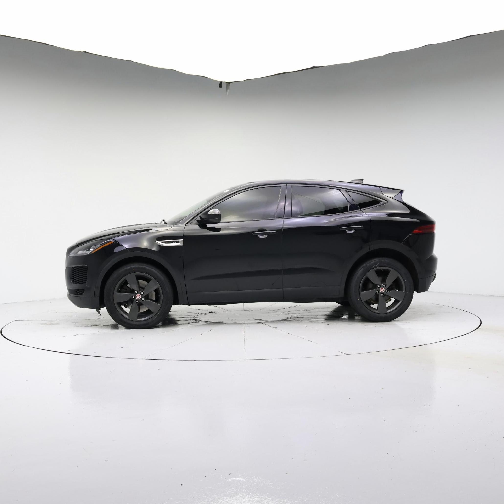 Thumbnail: 2020 Jaguar E-Pace - 3