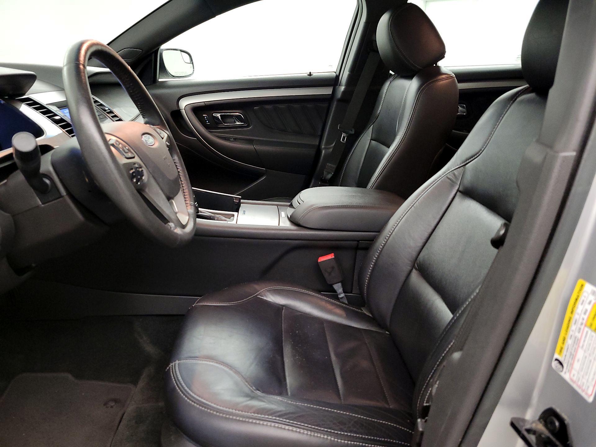 Thumbnail: 2016 Ford Taurus - 11
