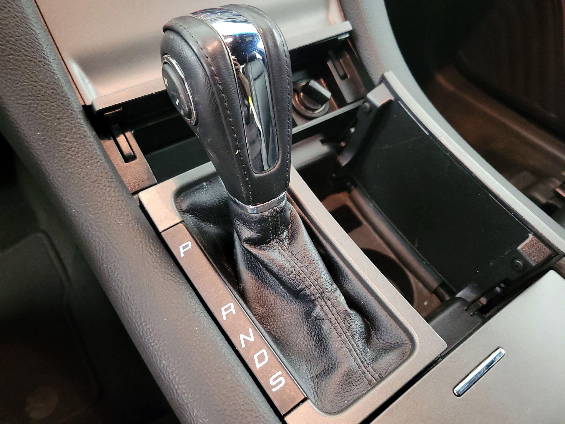 Thumbnail: 2016 Ford Taurus - 17