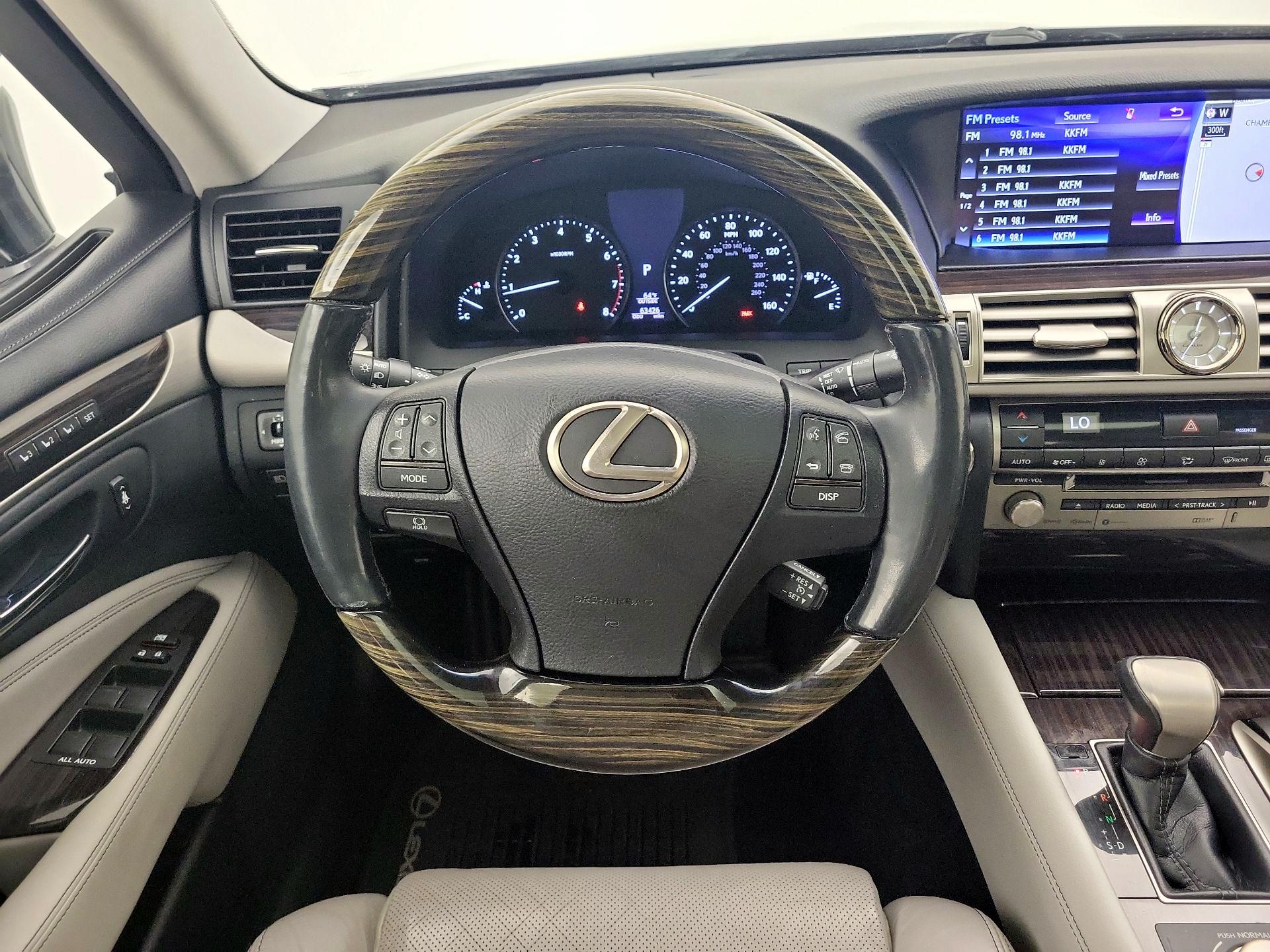 Thumbnail: 2017 Lexus LS - 10