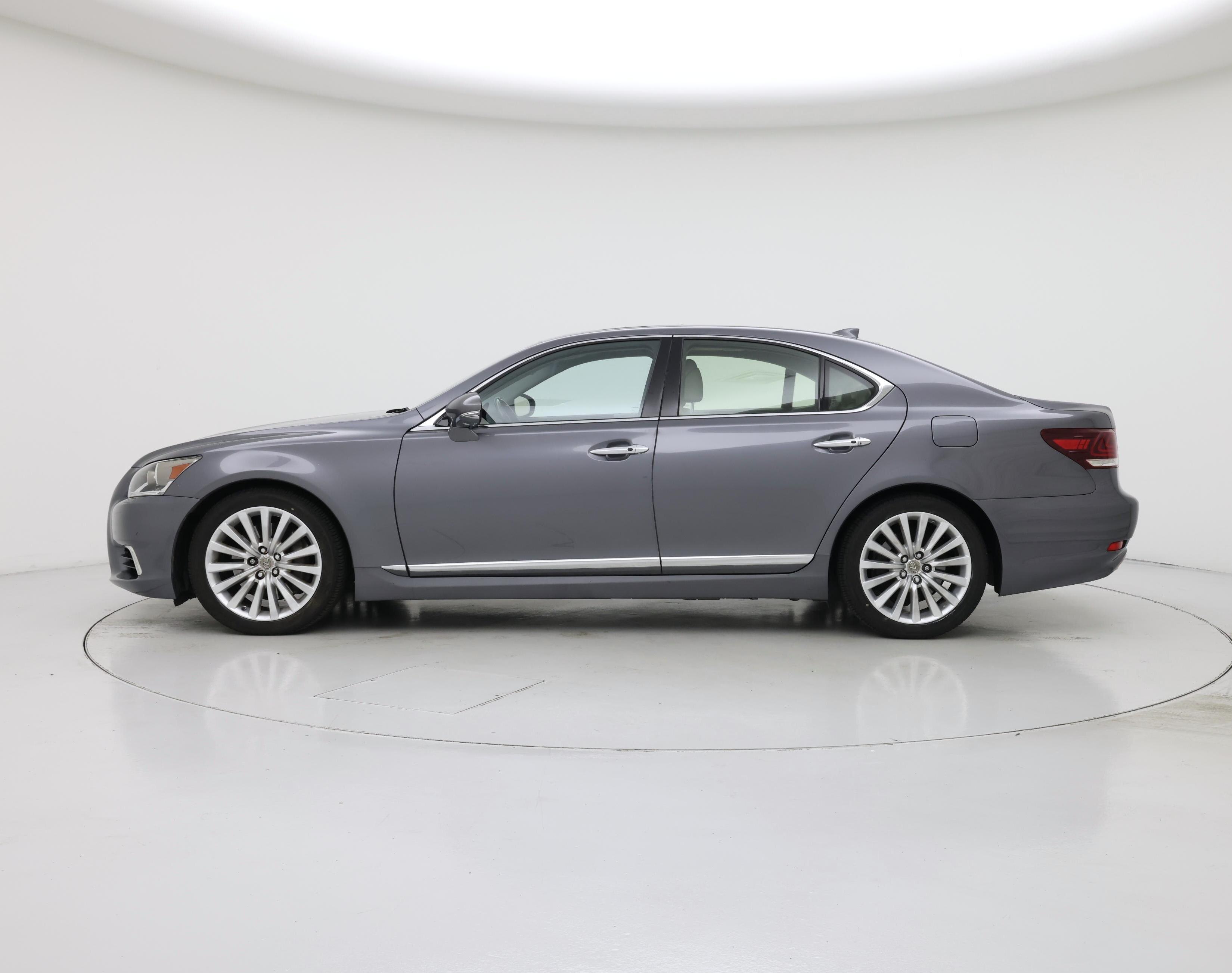Thumbnail: 2017 Lexus LS - 3