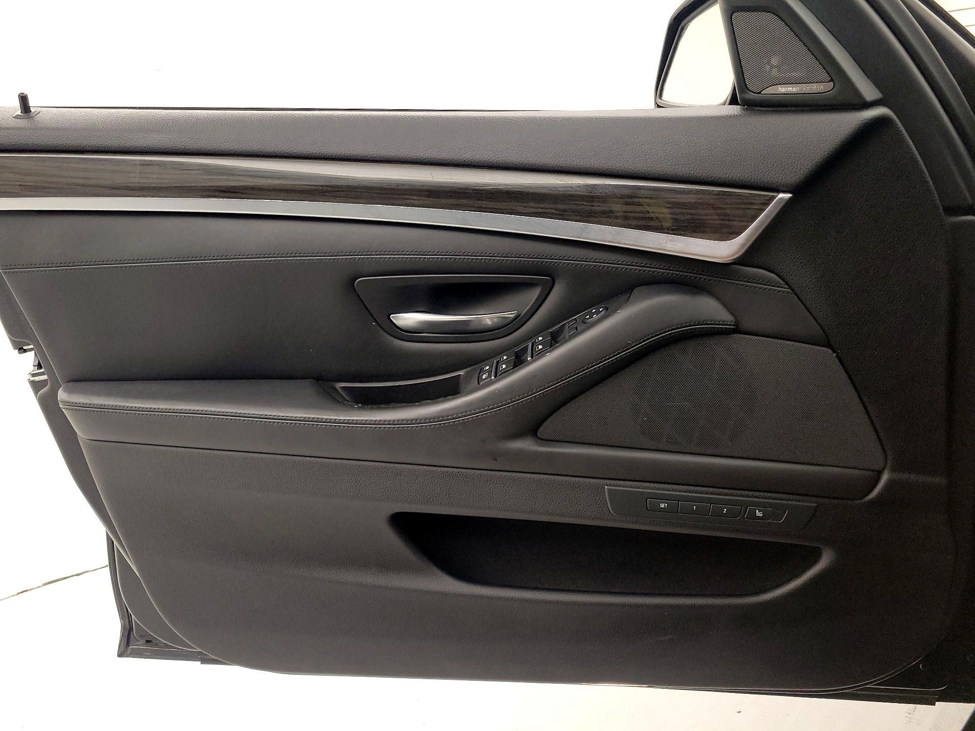 Thumbnail: 2016 BMW 5 Series - 12