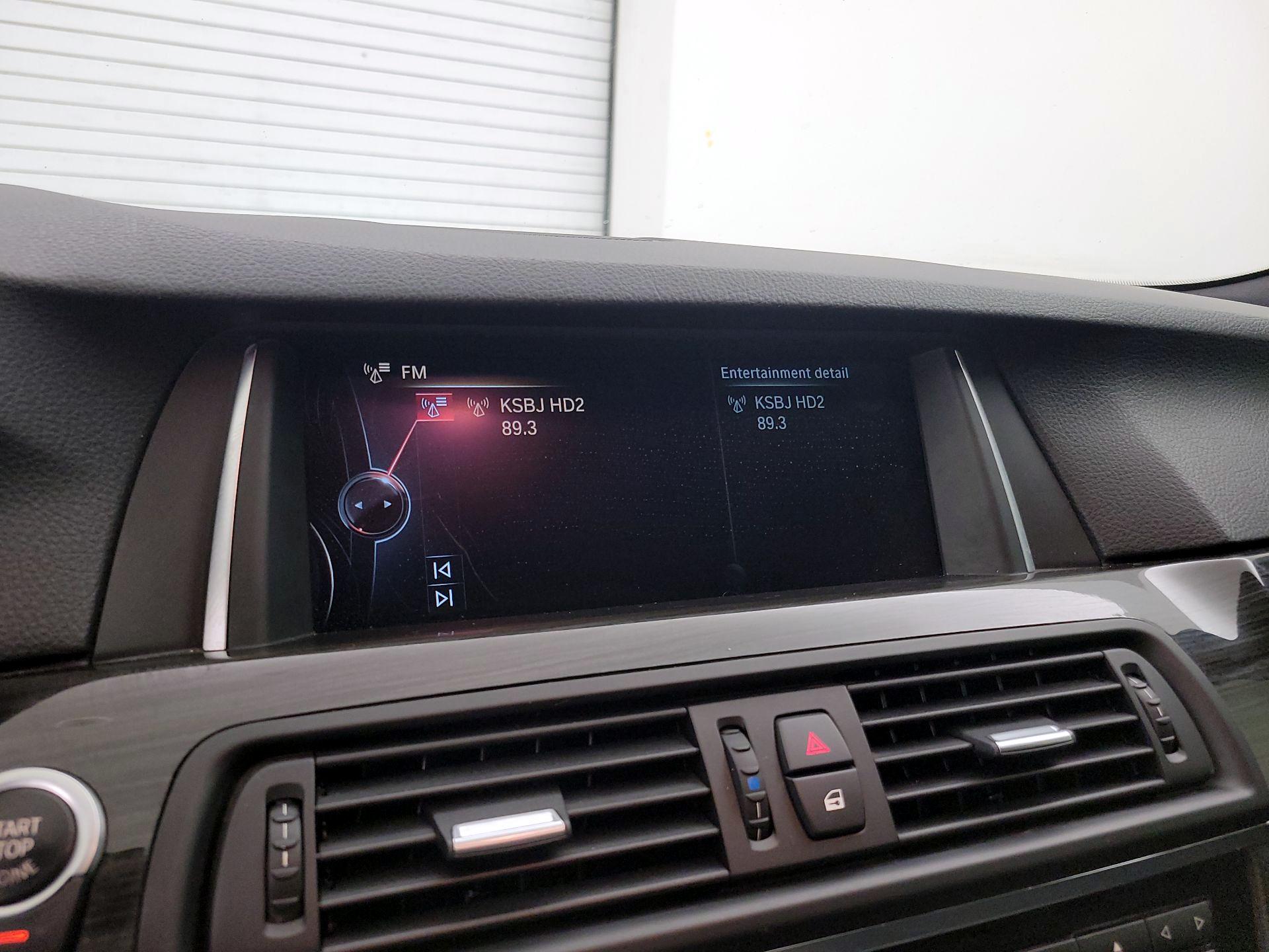 Thumbnail: 2016 BMW 5 Series - 16