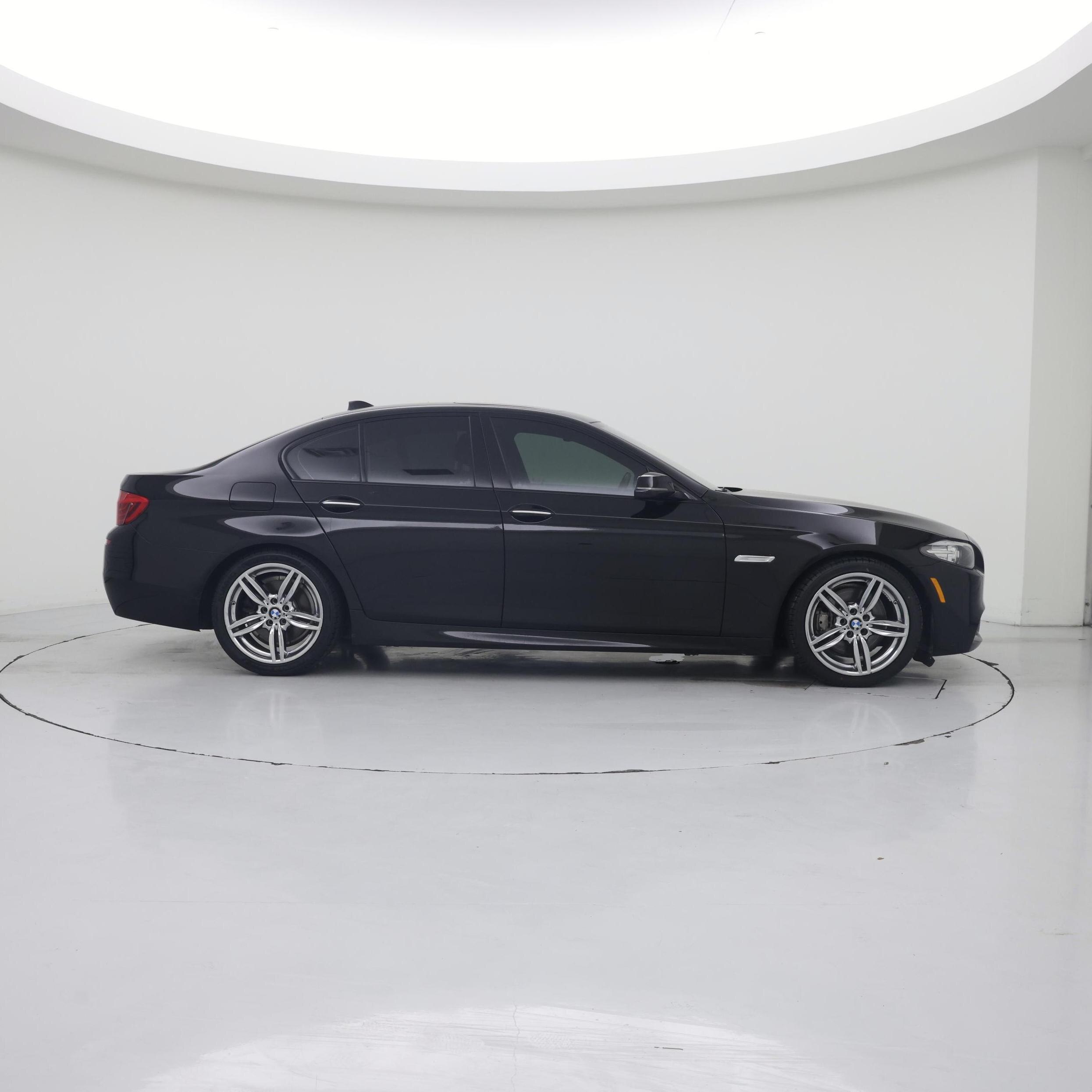 Thumbnail: 2016 BMW 5 Series - 7