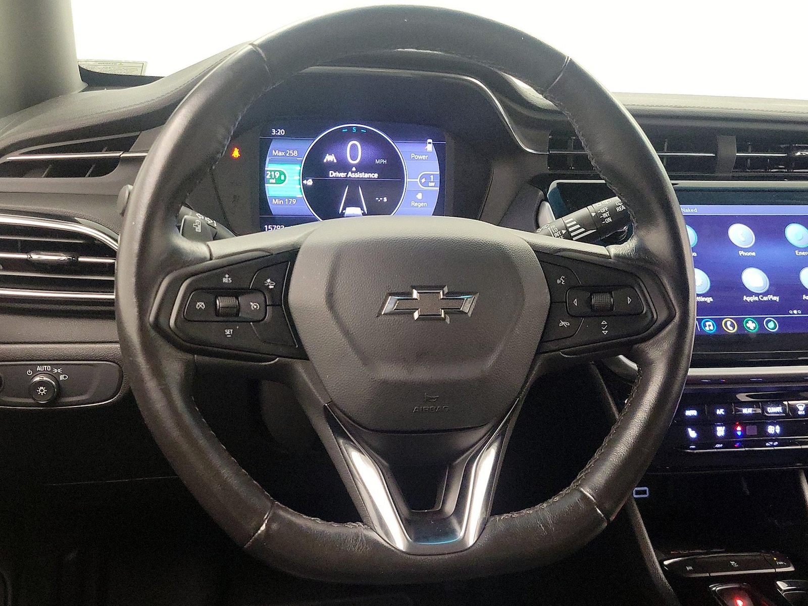 2022 Chevrolet Bolt EV 2LT - Photo 11