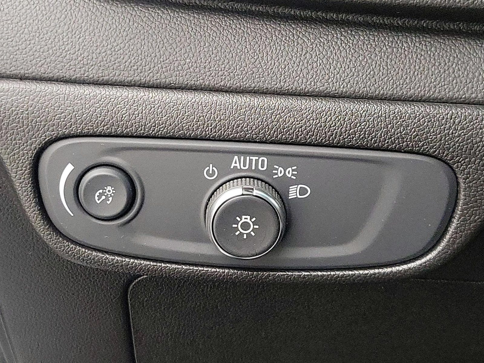2022 Chevrolet Bolt EV 2LT - Photo 14