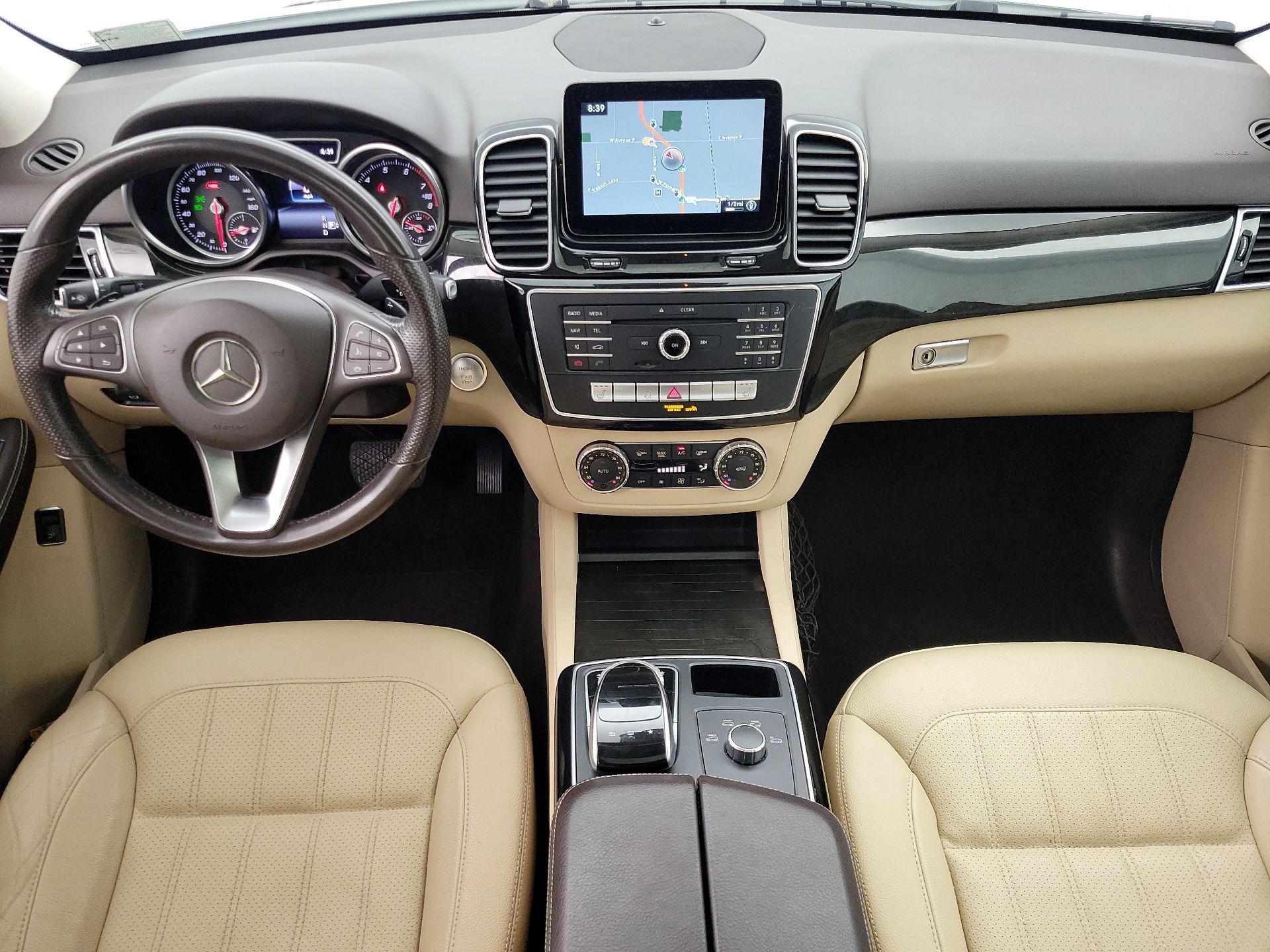 Thumbnail: 2016 Mercedes-Benz GLE - 9