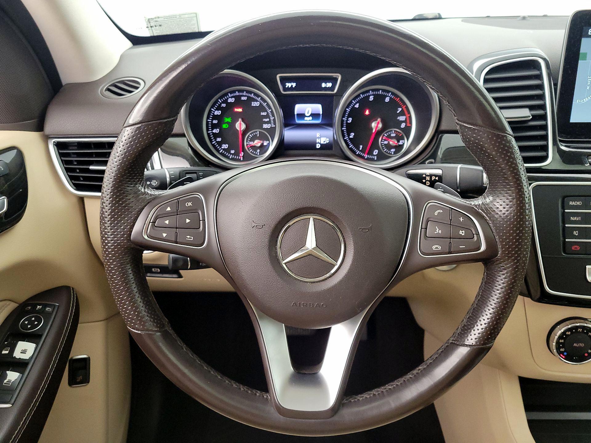 Thumbnail: 2016 Mercedes-Benz GLE - 10