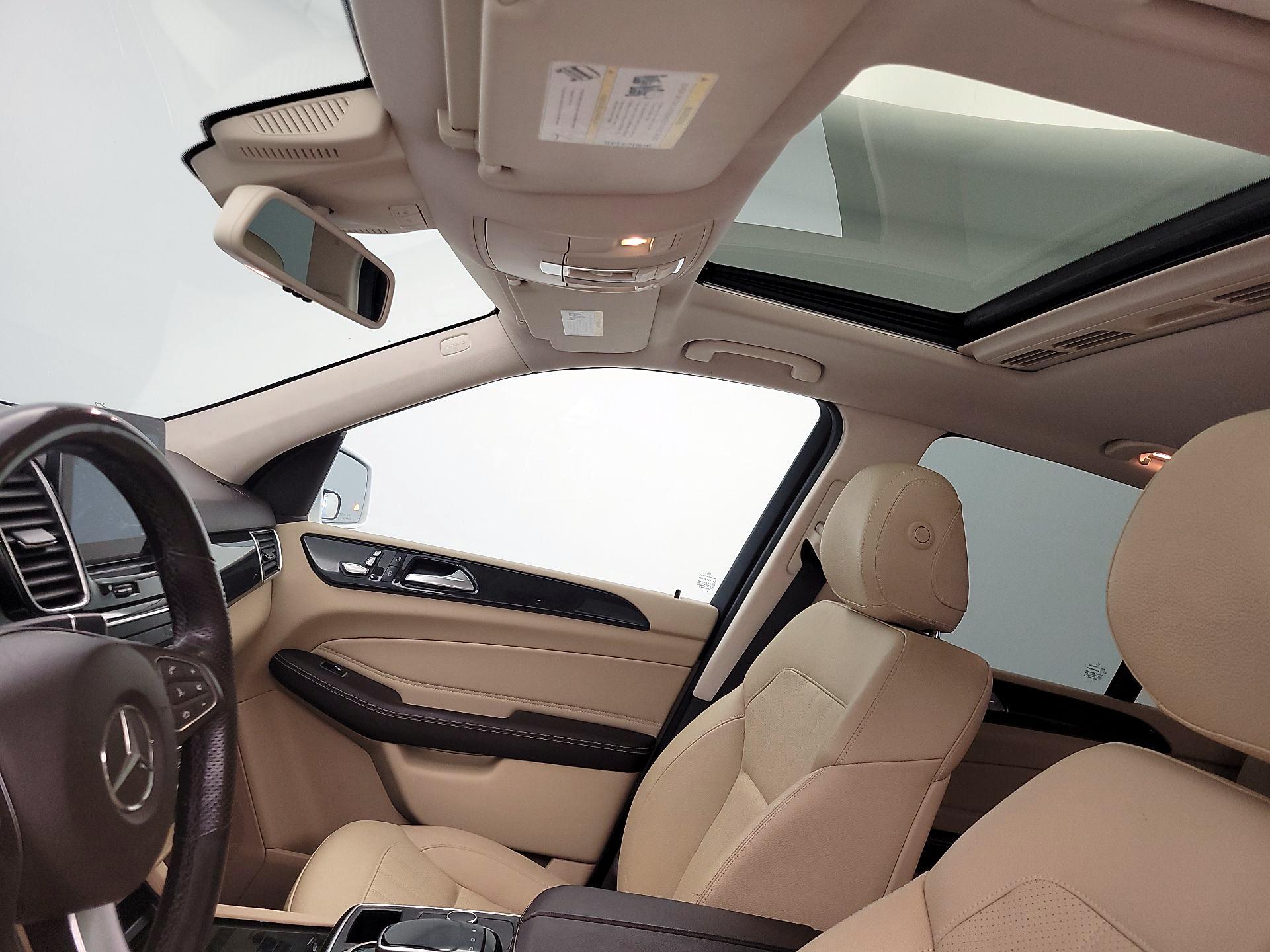 Thumbnail: 2016 Mercedes-Benz GLE - 20