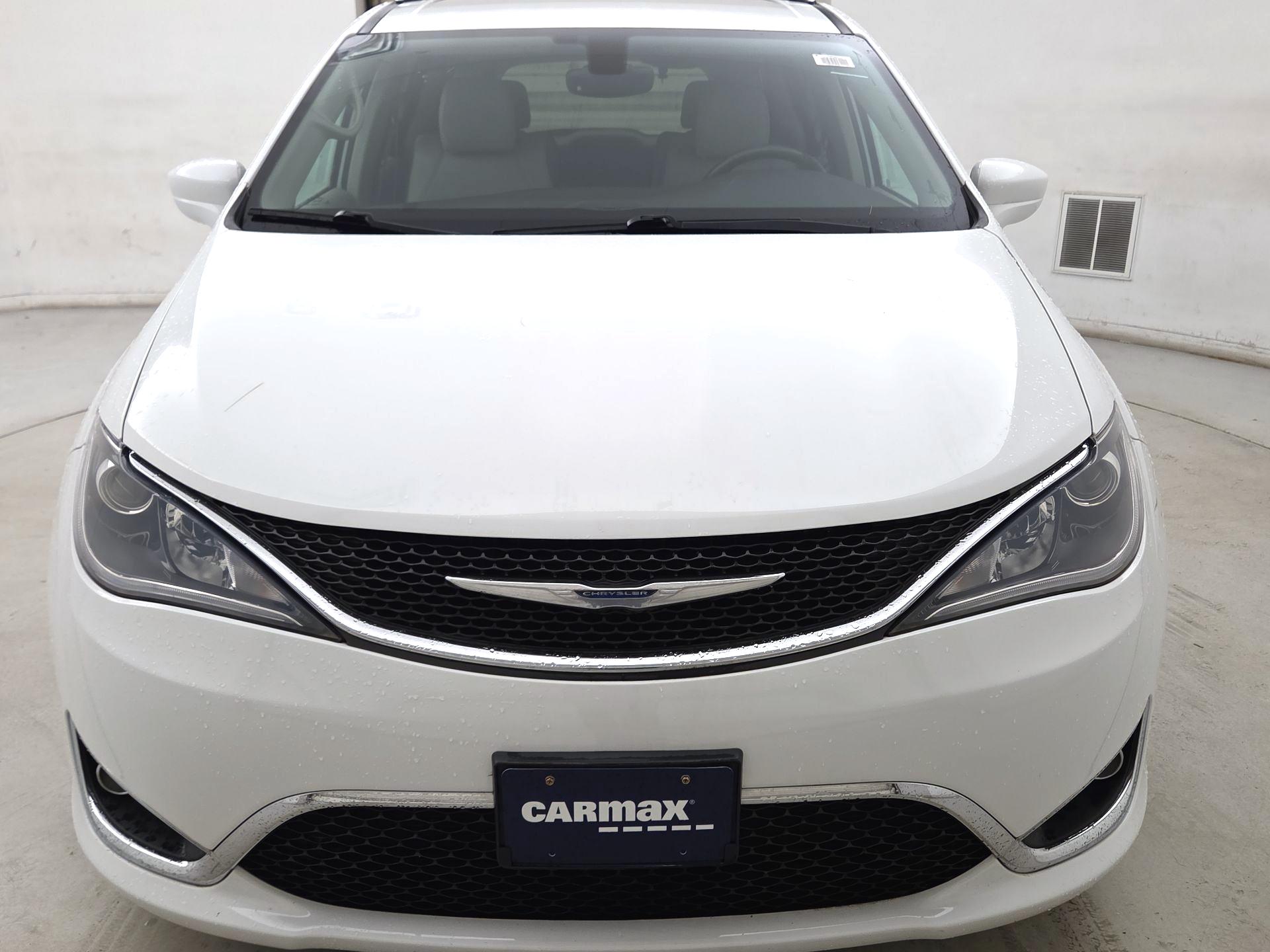Thumbnail: 2017 Chrysler Pacifica - 2