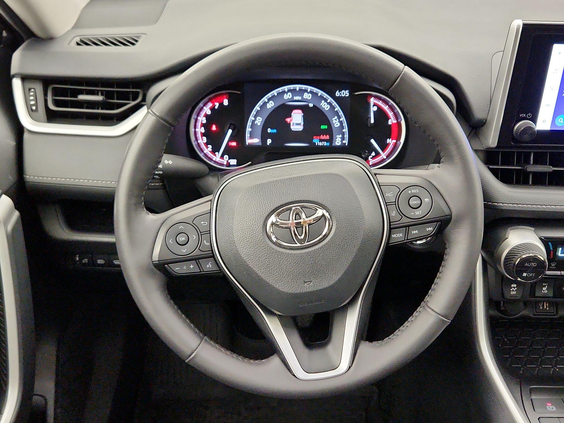 Thumbnail: 2025 Toyota RAV4 - 10