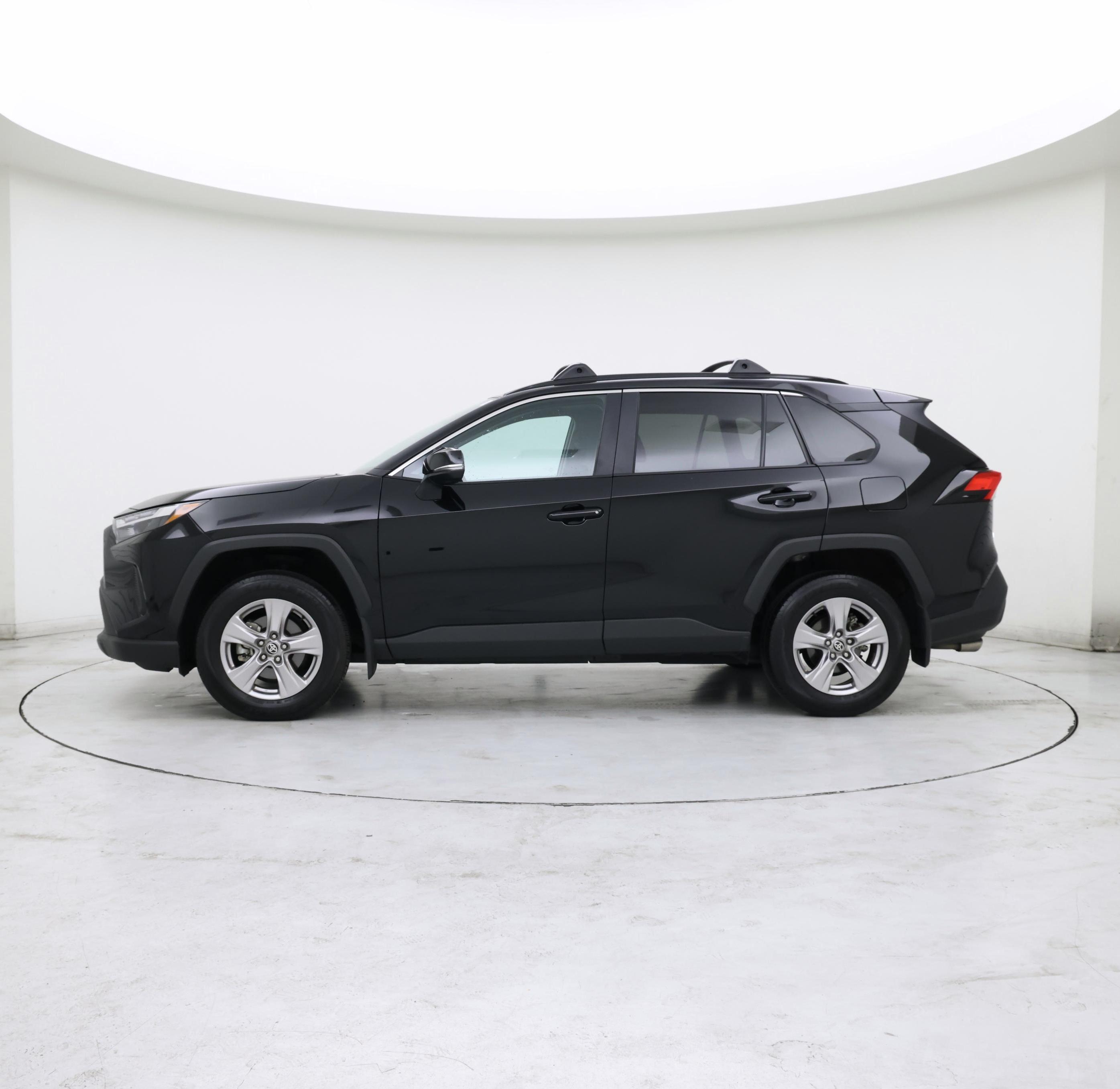 Thumbnail: 2025 Toyota RAV4 - 3